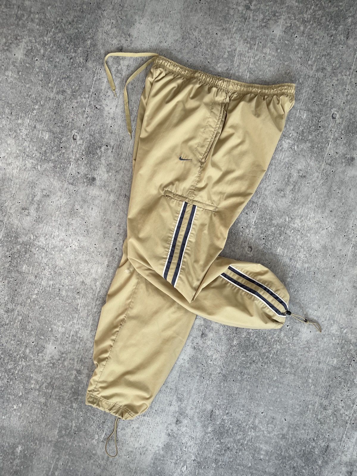 Nike × Vintage Vintage Nike 90s Track Pants Men’s L Beige Striped Baggy Y2K Size US 34 / EU 50 - 14 Thumbnail