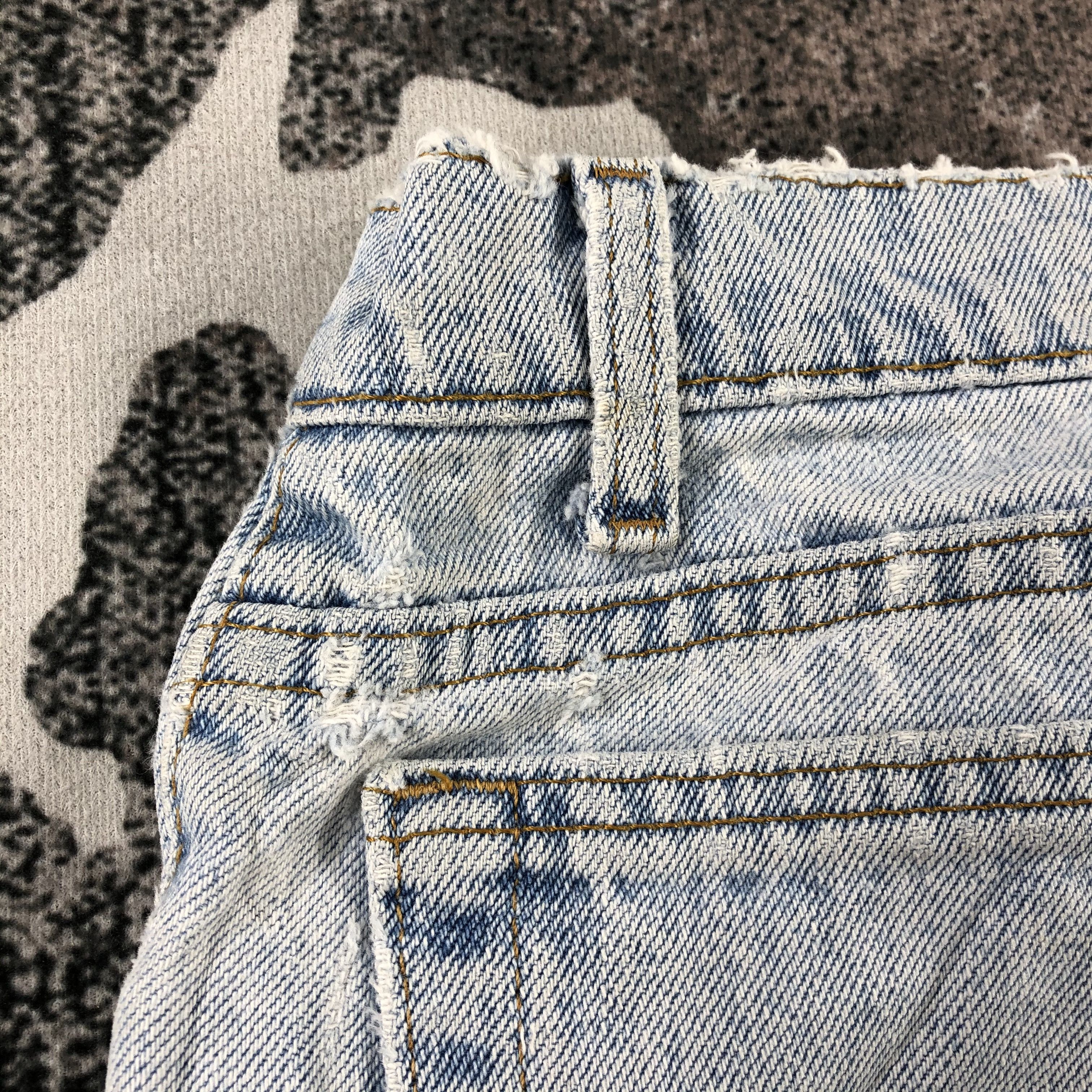 Levi's Vintage 90s Levis 550 Jeans Light Wash Denim KJ929 Size US 32 / EU 48 - 10 Thumbnail
