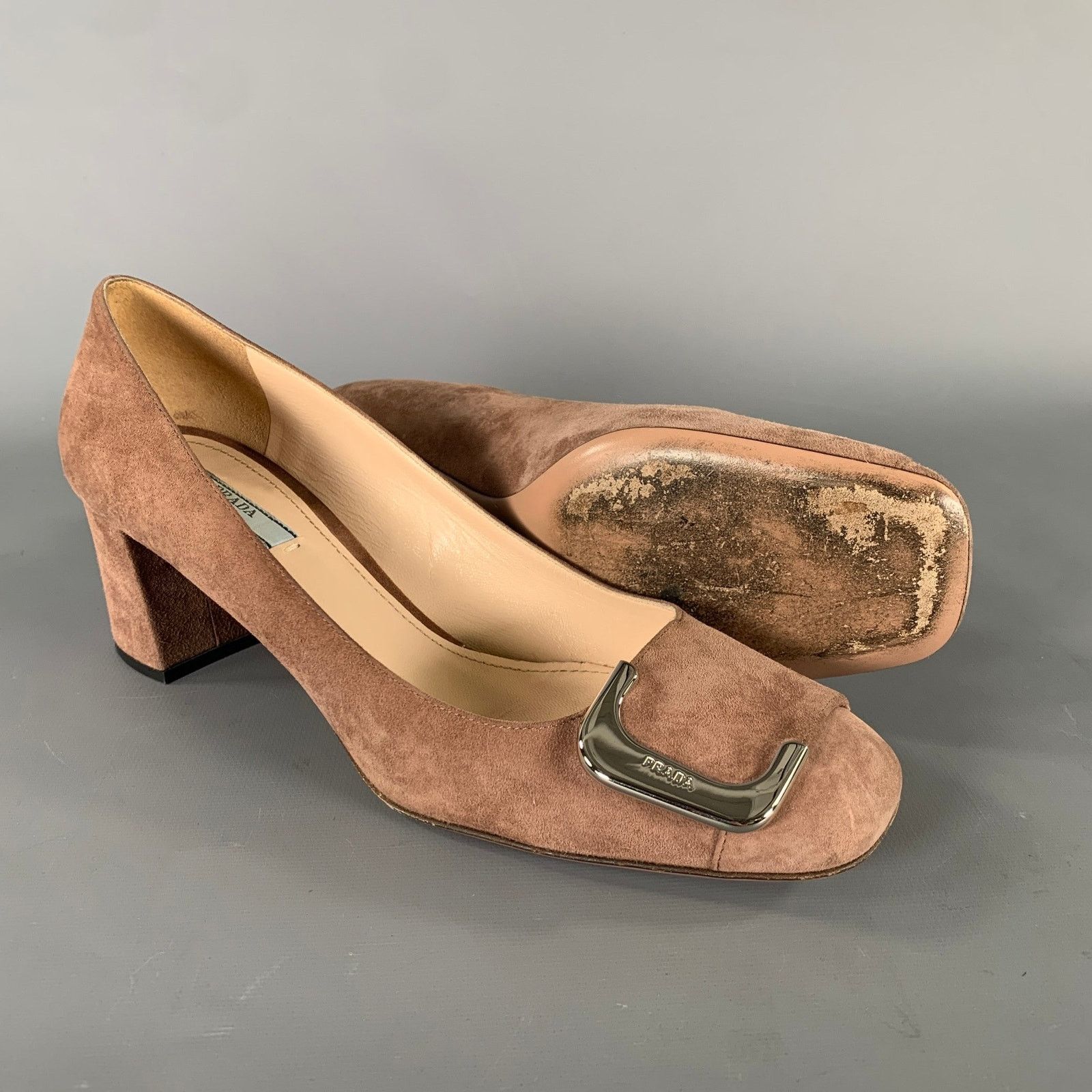 Prada PRADA Size 8.5 Khaki Silver buckle Suede Pumps Size US 8.5 / IT 38.5 - 5 Thumbnail