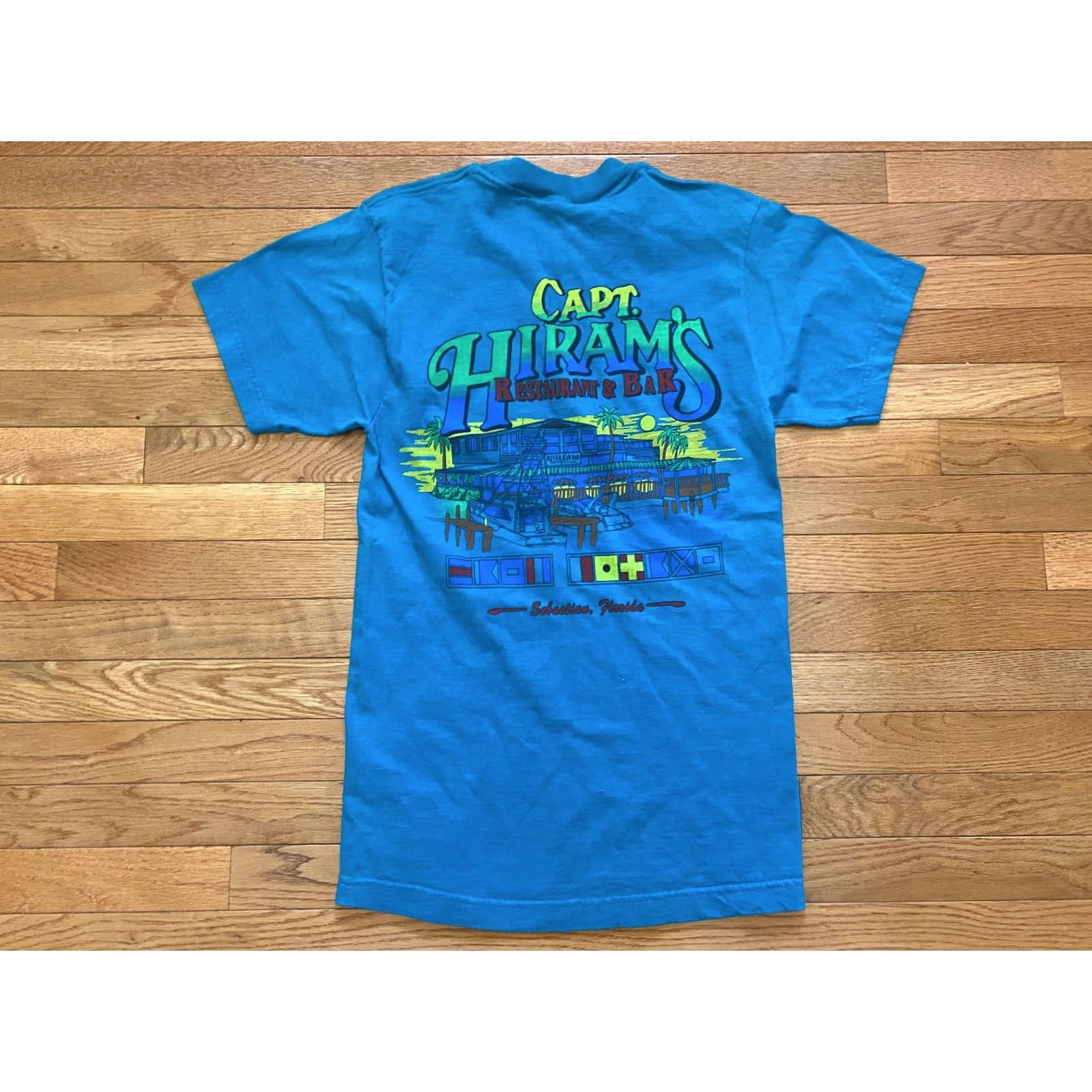 Tultex VINTAGE Captain Hirams Sebast ian Florida Mens Crop T-Shirt Sz S Teal White Tultex Crew Neck Short Sleeve Logo Pattern Solid 80s 90s Bar & Grill Mens Size US S / EU 44-46 / 1 - 2 Thumbnail