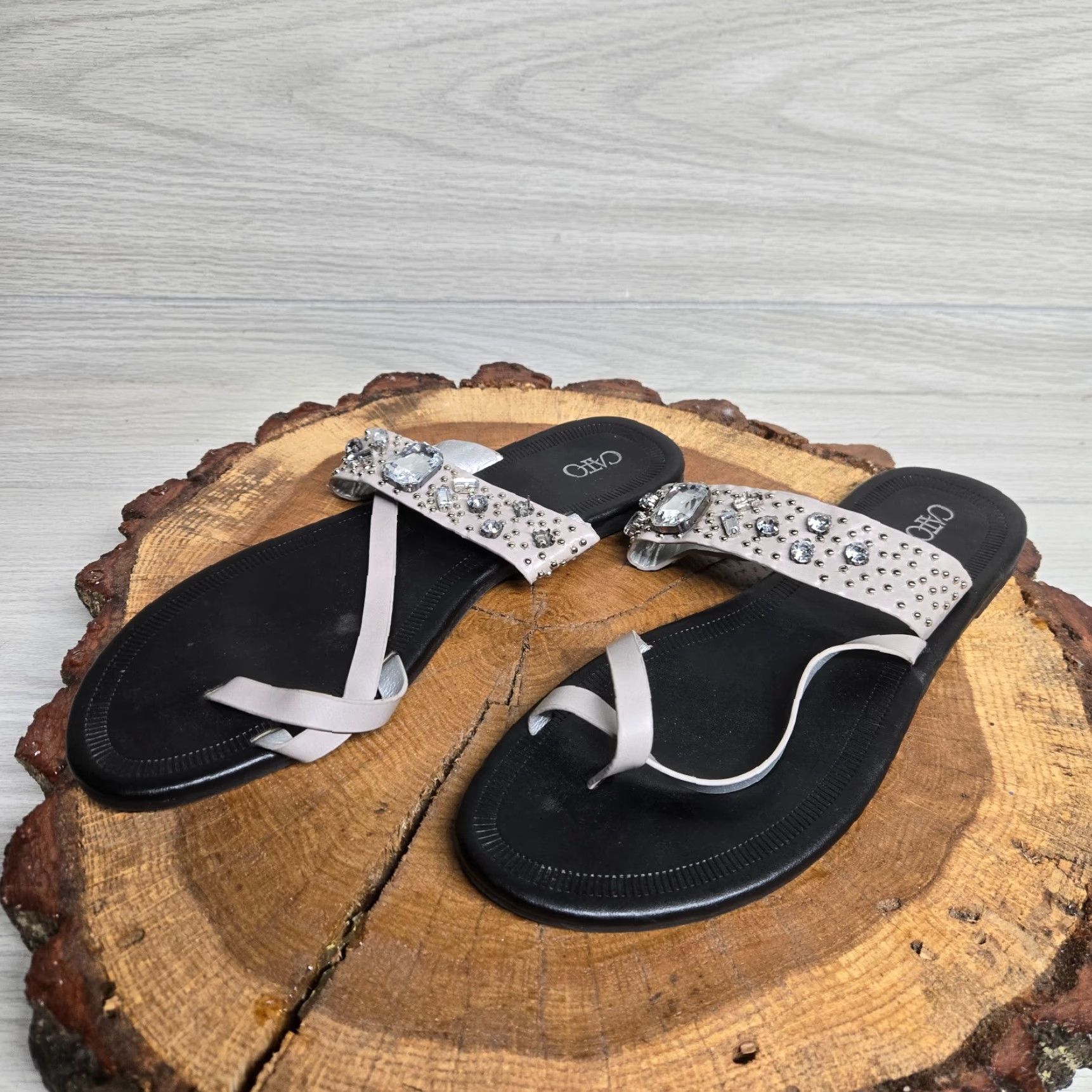 Vintage VINTAGE Cato Women's Flat Slide Sandals Summer Casual Beaded Shells Size 10 Black Size US 10 / IT 40 - 2 Thumbnail