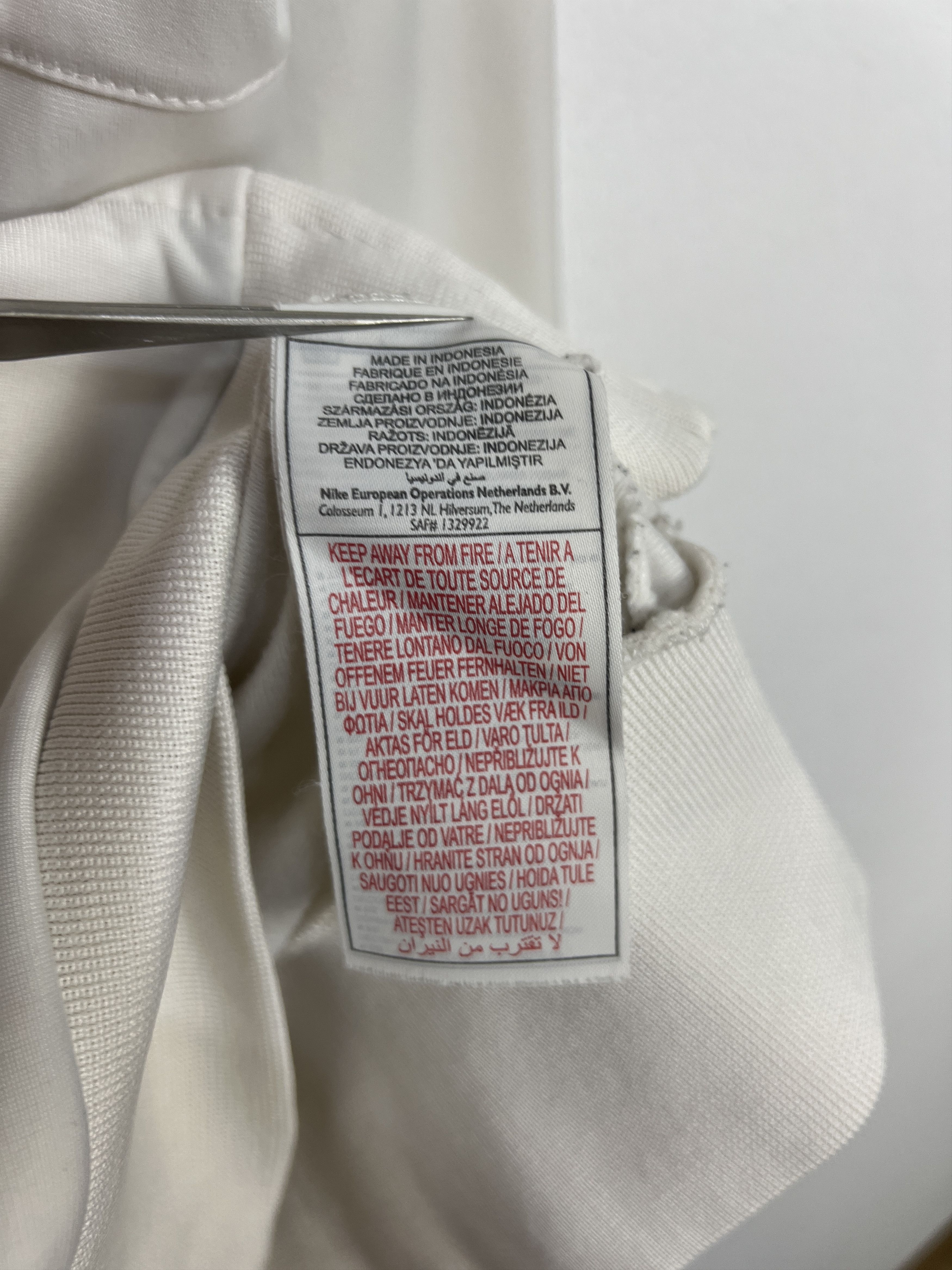 Nike Vintage Nike Juventus Football White Jacket Soccer Size US M / EU 48-50 / 2 - 9 Thumbnail