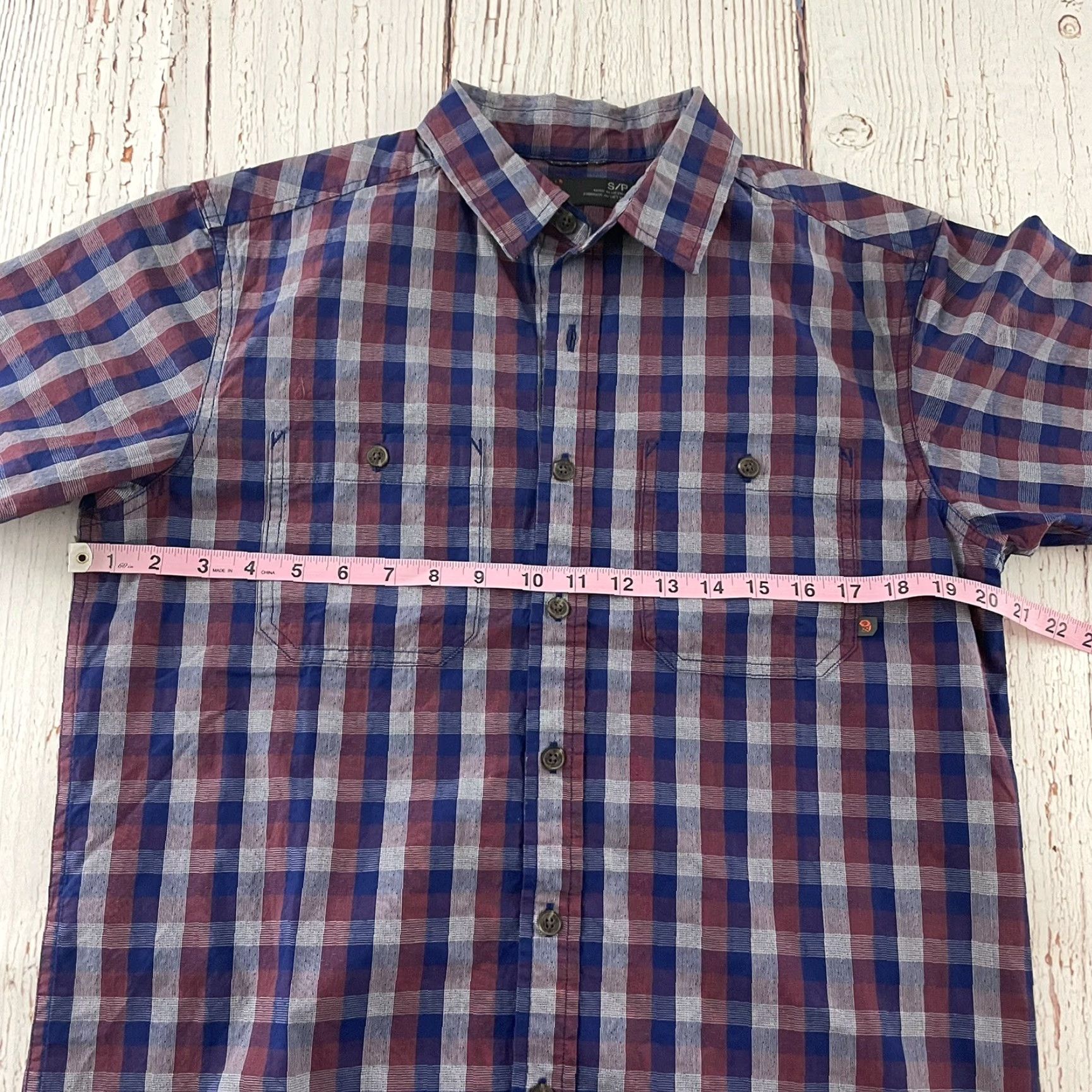 Mountain Hardwear Mountain Hardwear Plaid Short Sleeve Button Front Shirt Mens Small Blue Purple Shirt Size US S / EU 44-46 / 1 - 4 Thumbnail