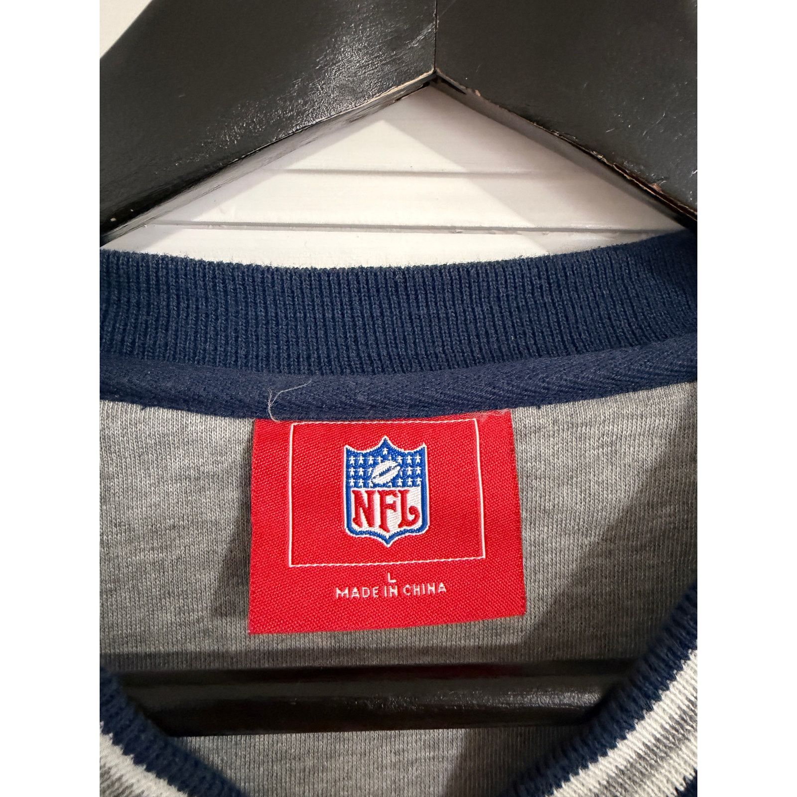 NFL Dallas Cowboys Stitched Crewneck Sweatshirt Size Large Size US L / EU 52-54 / 3 - 3 Thumbnail