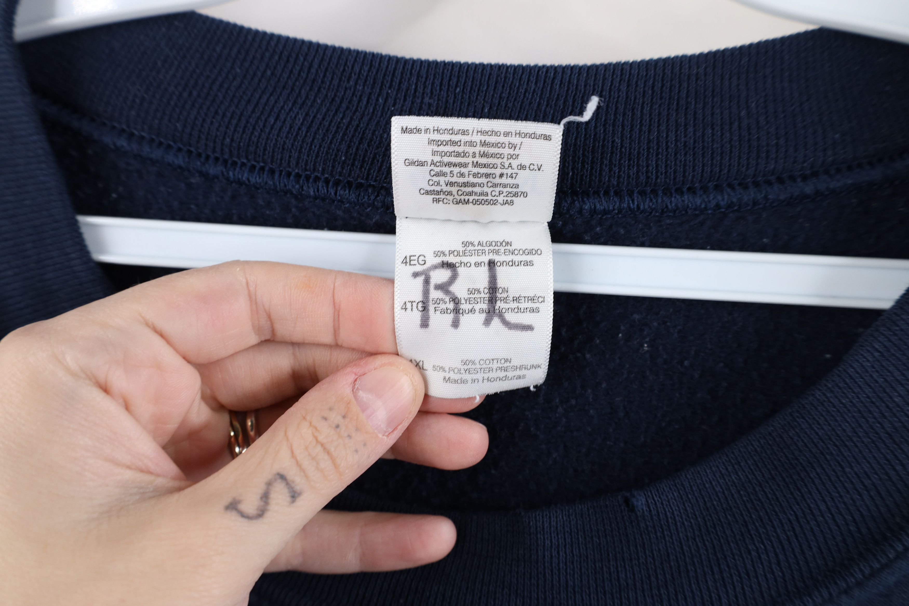 Vintage Vintage 90s Streetwear Blank Crewneck Sweatshirt Navy Blue Size US XXL / EU 58 / 5 - 11 Thumbnail