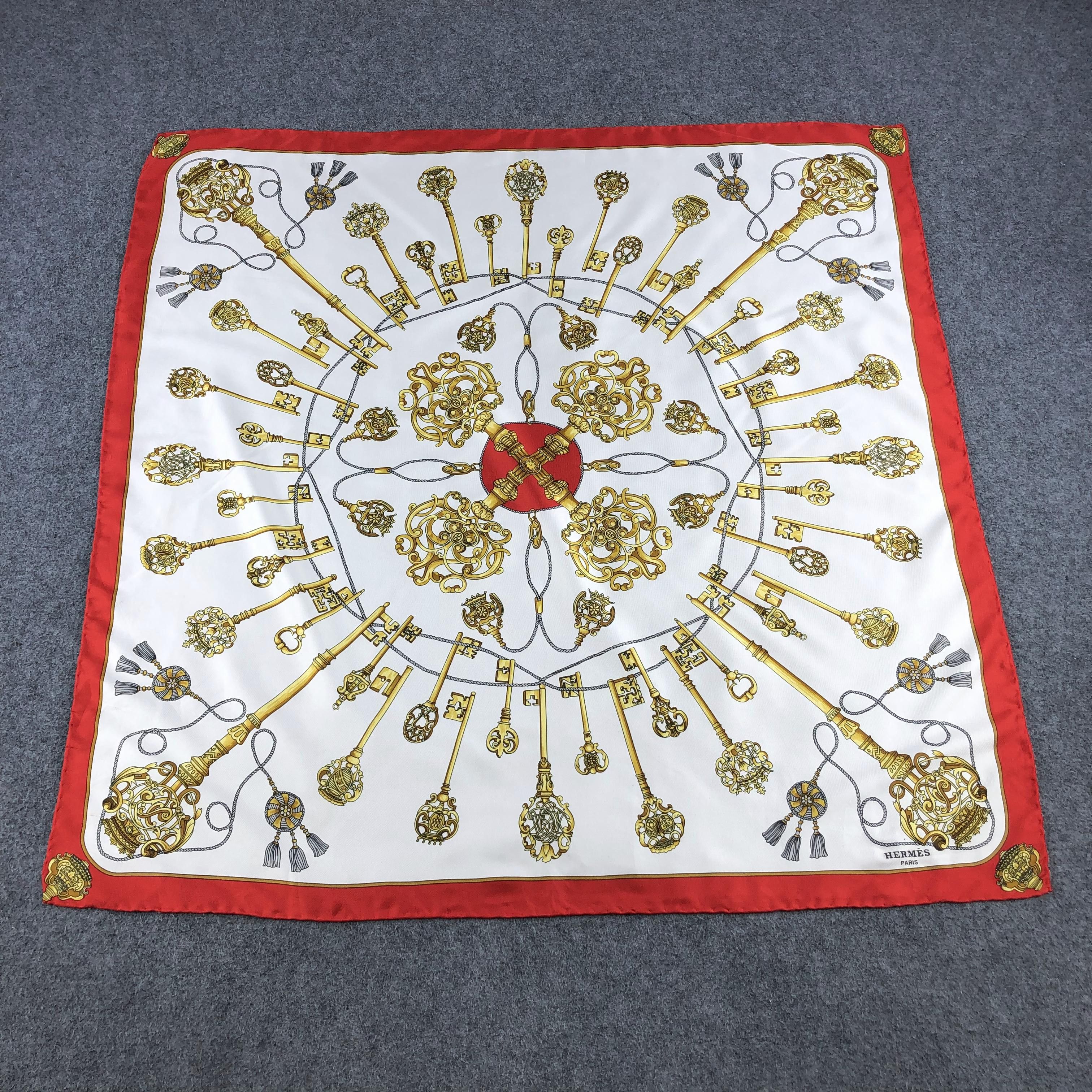 Japanese Brand Hermes Les Clefs Silk Scarf Baroque Avant-Garde Keys -M387 Size ONE SIZE - 2 Thumbnail