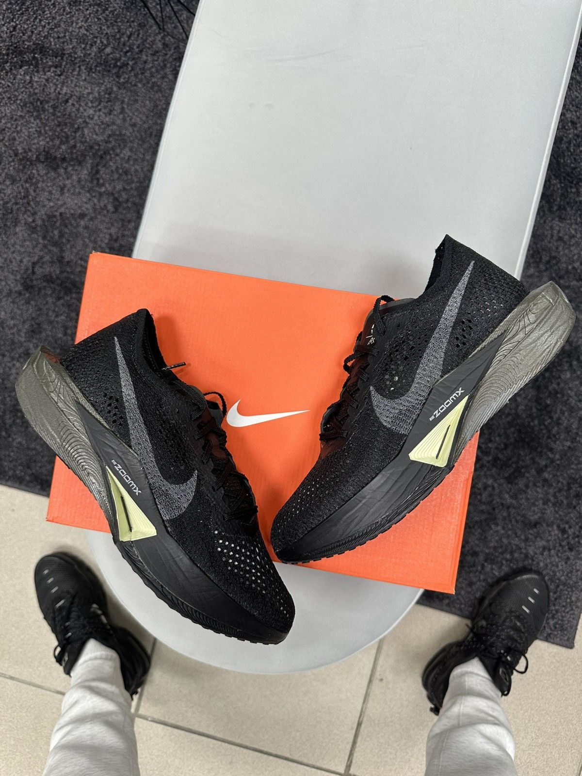 Nike Nike ZoomX Vaporfly Next% 3 Size US 7 / EU 40 - 6 Thumbnail