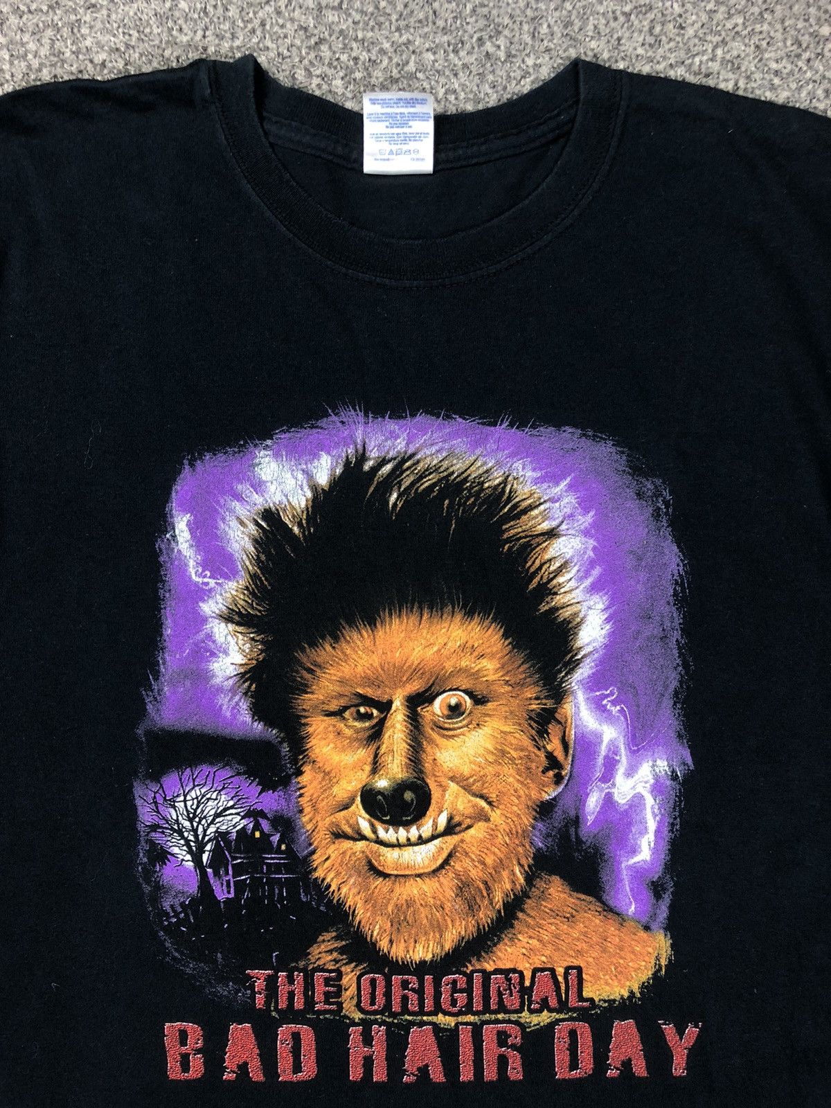 Vintage RARE Vintage Y2K The Original Bad Hair Day Werewolf Tee Size US L / EU 52-54 / 3 - 3 Thumbnail