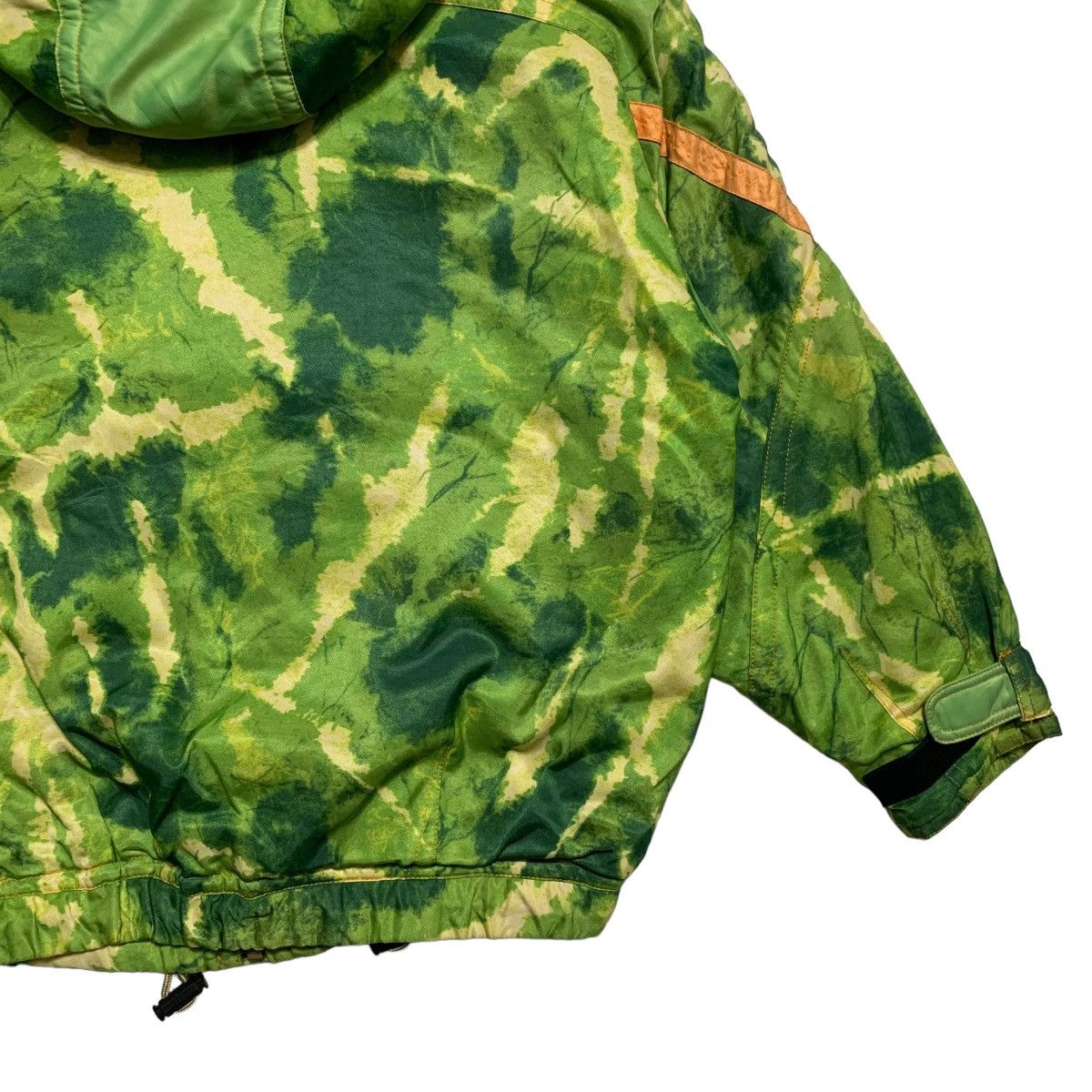 Descente Descente Green Camo Ski Jacket Size US L / EU 52-54 / 3 - 9 Thumbnail