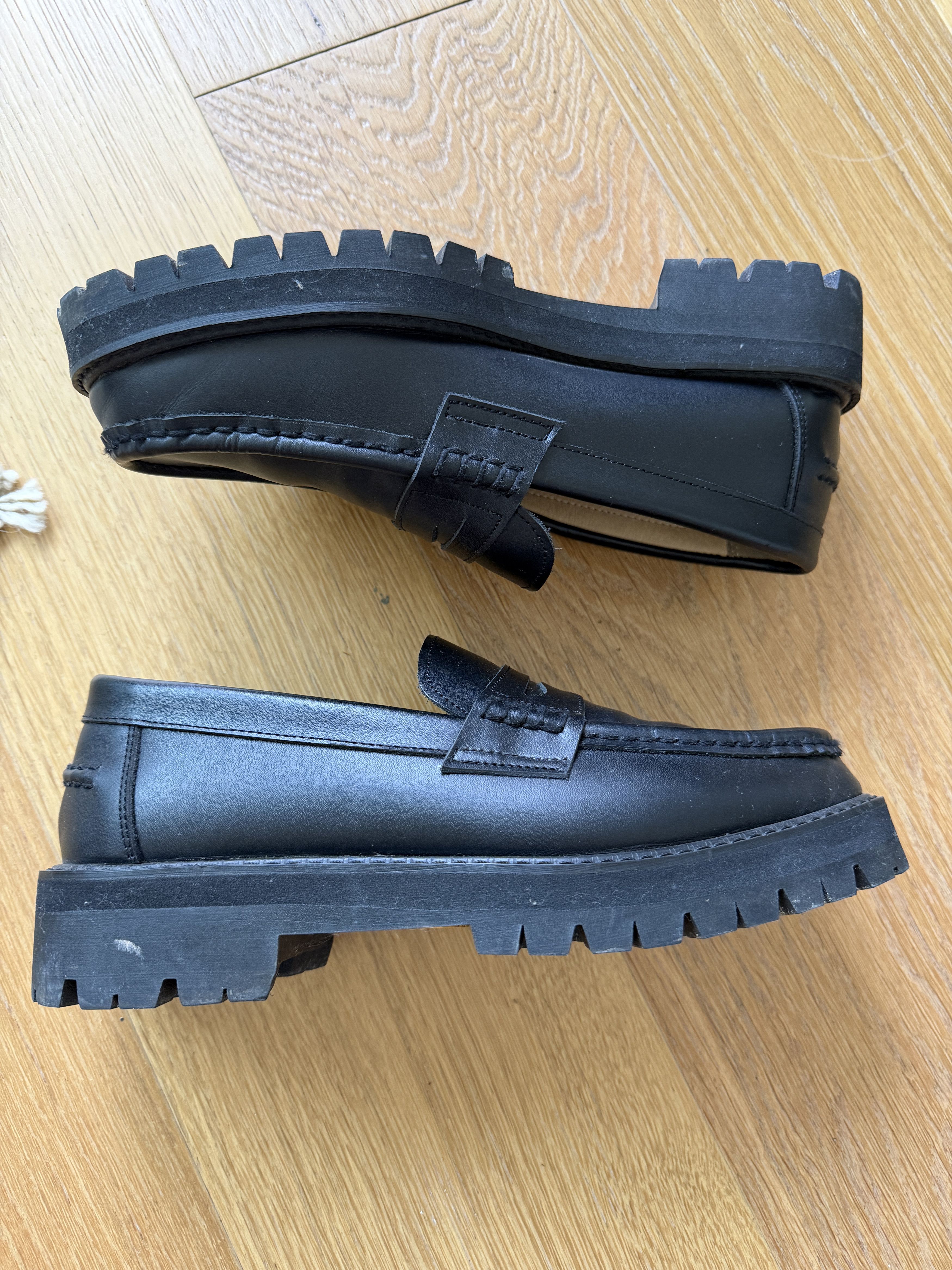 Firenze Firenze Atelier Black Leather Chunky Penny Loafers Vibram Size US 7 / EU 40 - 2 Thumbnail