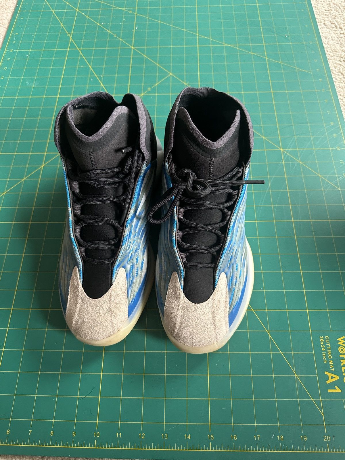 Adidas YZY BSKTBL Size US 12 / EU 45 - 1 Thumbnail