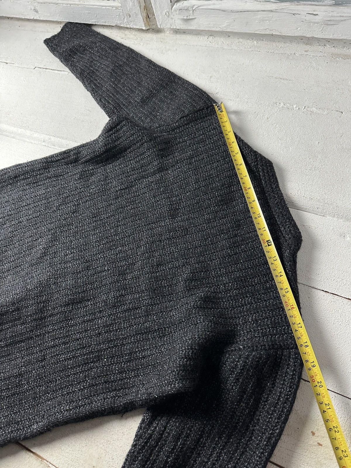 Armani 🚨ARMANI JEANS LONGSLEEVE SWEATER VNTG 90s Italy V NECK Size US S / EU 44-46 / 1 - 17 Thumbnail