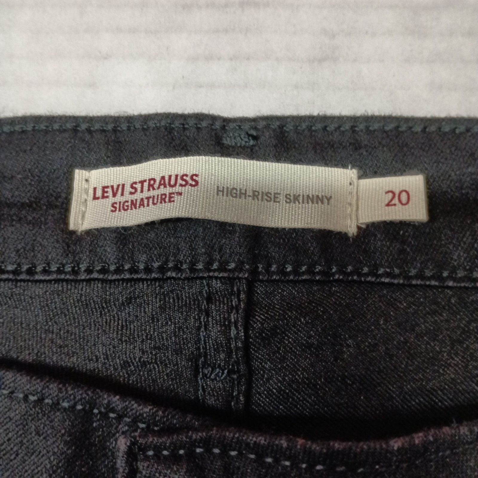 Levi's Levi High Rise Skinny Jeans Woman's Size 20M 35x30 Black Size 35" - 4 Thumbnail