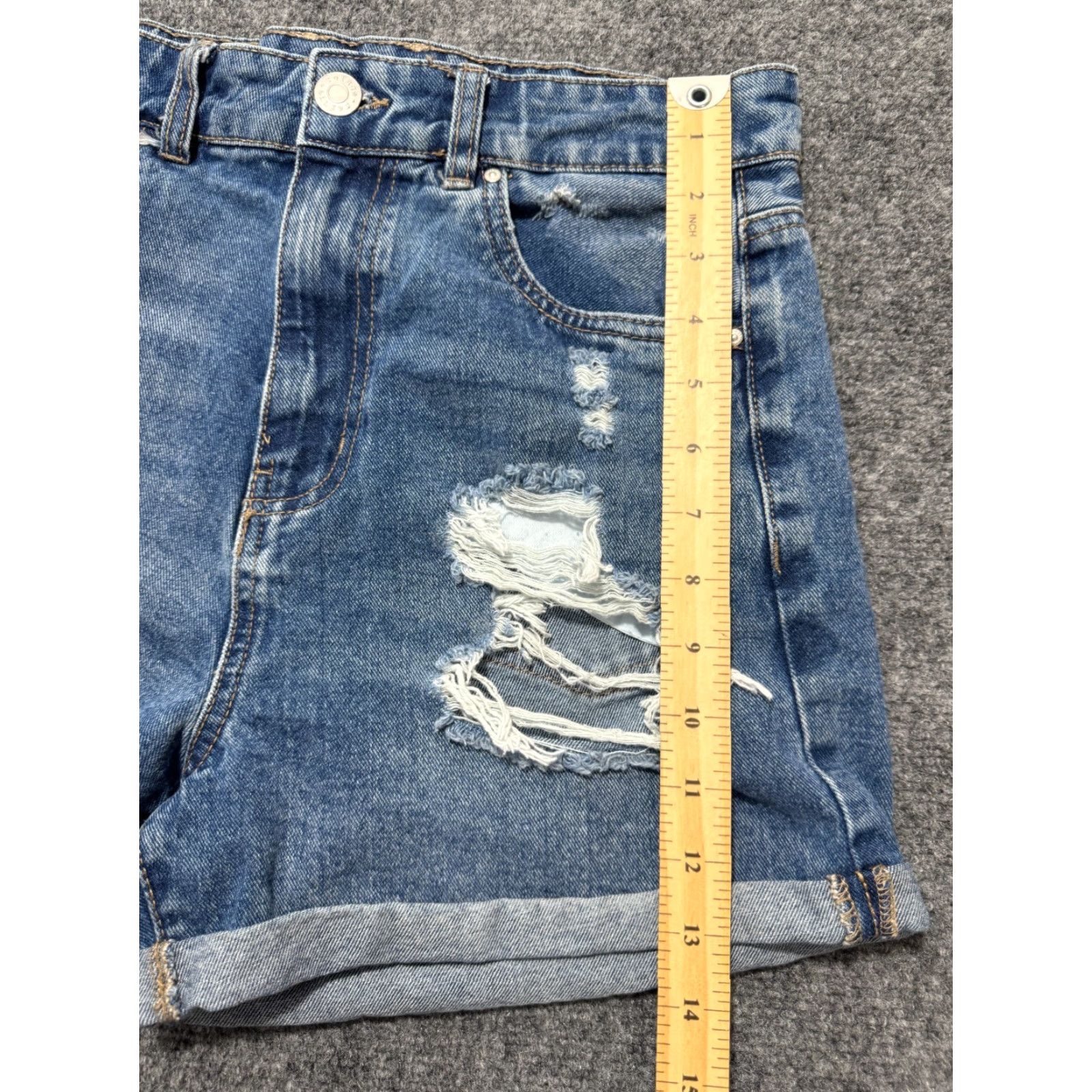 Denime VINTAGE Refuge Denim Distressed Ripped Jean Shorts Juniors Size 7 Blue Cuffed Size 30" / US 8 / IT 44 - 7 Thumbnail