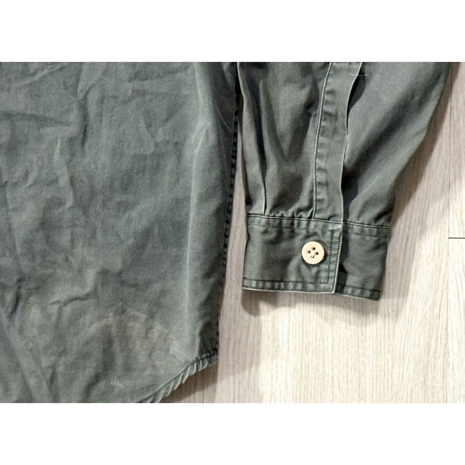 Vintage VINTAGE Armani Jeans Military Button Down Longsleeve Shirt XS FIT: S/M Italy Shirt Mens Cotton Olive Green 80s Slim? Size US XS / EU 42 / 0 - 5 Thumbnail