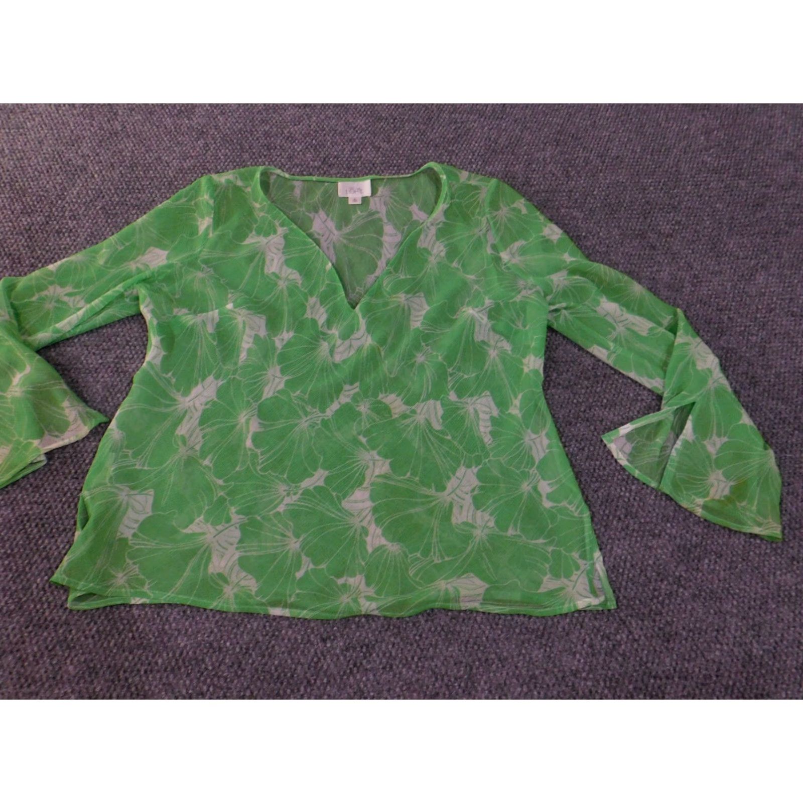 Ann Taylor Loft Blouse XL Green Floral V-Neck Long Sleeve Pullover Lightweight Womens Knit Polyester Casual Ann Taylor Loft Size XL / US 12-14 / IT 48-50 - 3 Thumbnail