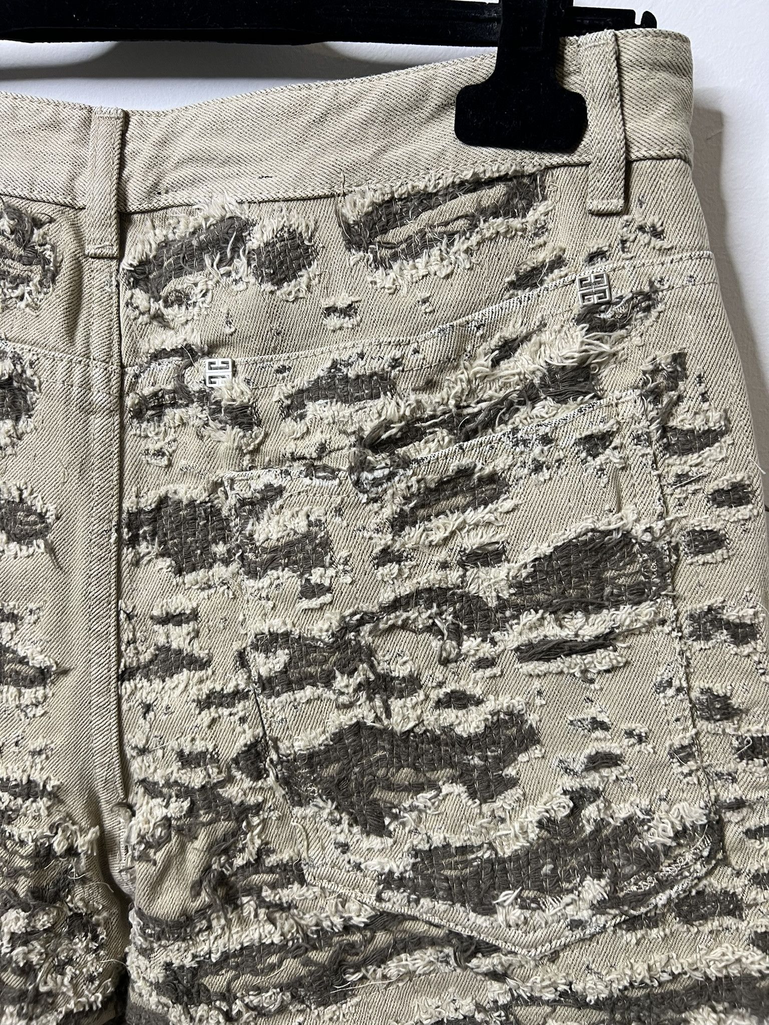 Givenchy Givenchy Destroyed Boro Camo Denim sz 32 Size US 32 / EU 48 - 7 Thumbnail