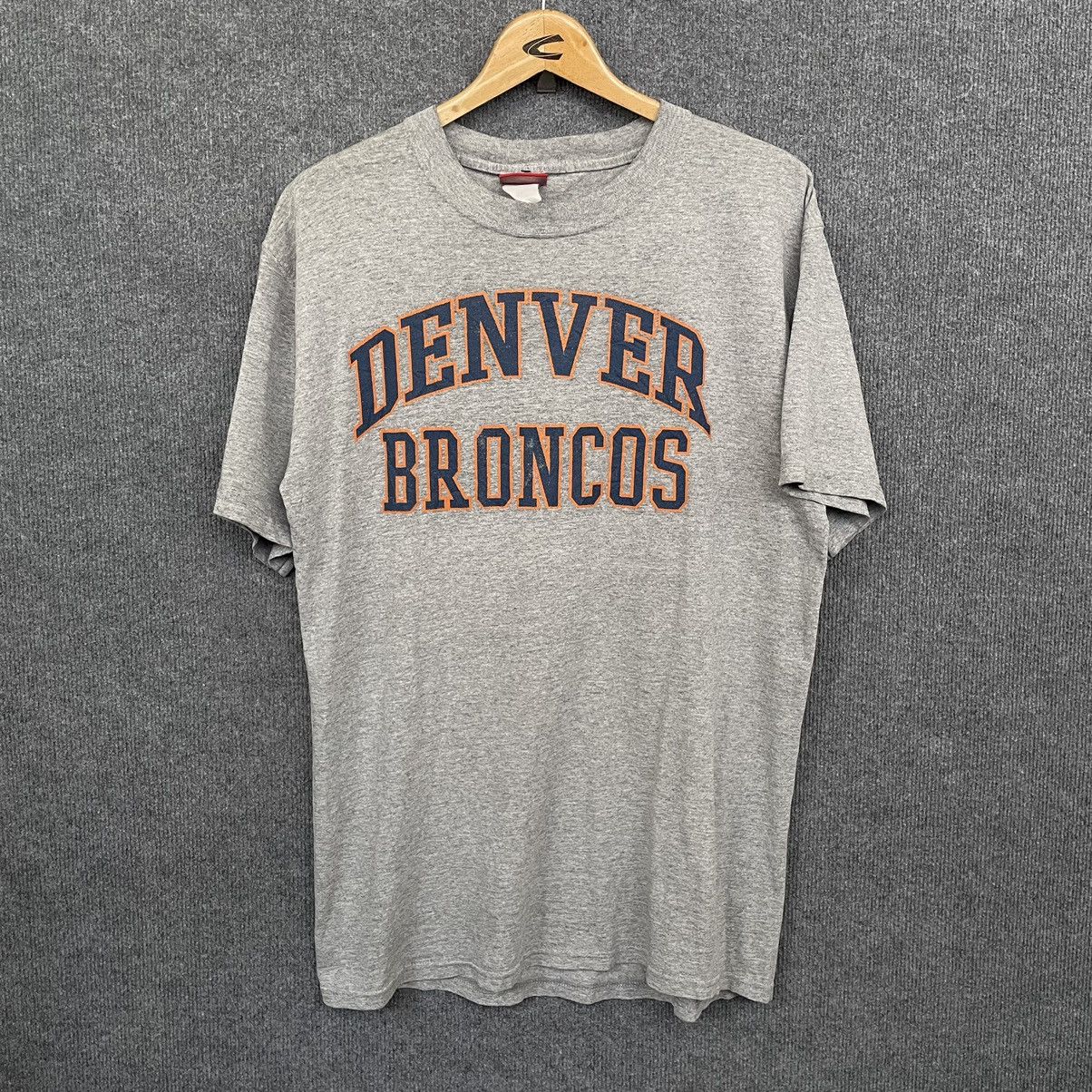 NFL × Vintage Vintage 2000s Denver Broncos NFL Spell Out T Shirt Size US L / EU 52-54 / 3 - 1 Thumbnail