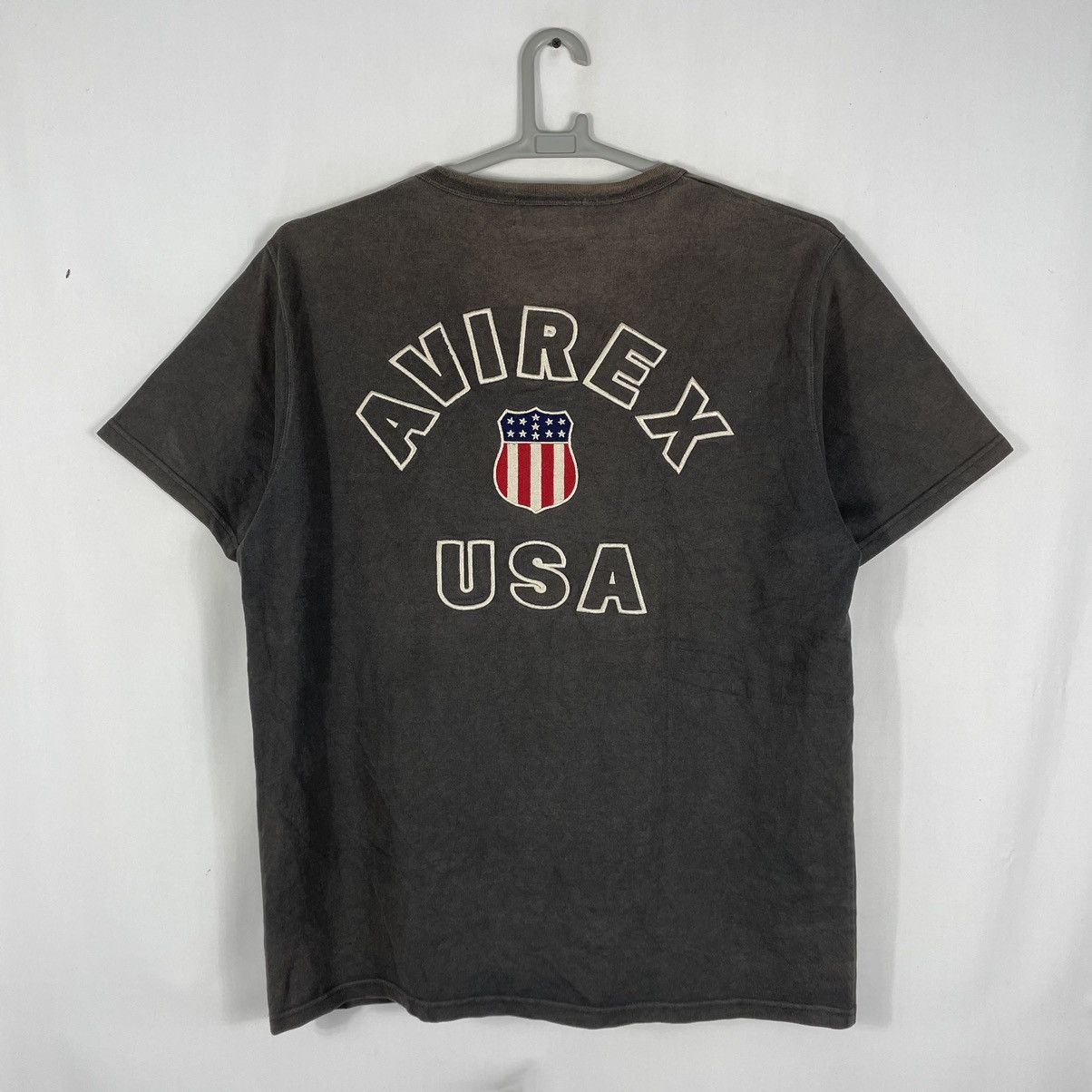 Avirex × Vintage 🔥Trash🔥Avirex Embroidered Big Logo Crash Sun Faded Tee Size US XL / EU 56 / 4 - 1 Thumbnail