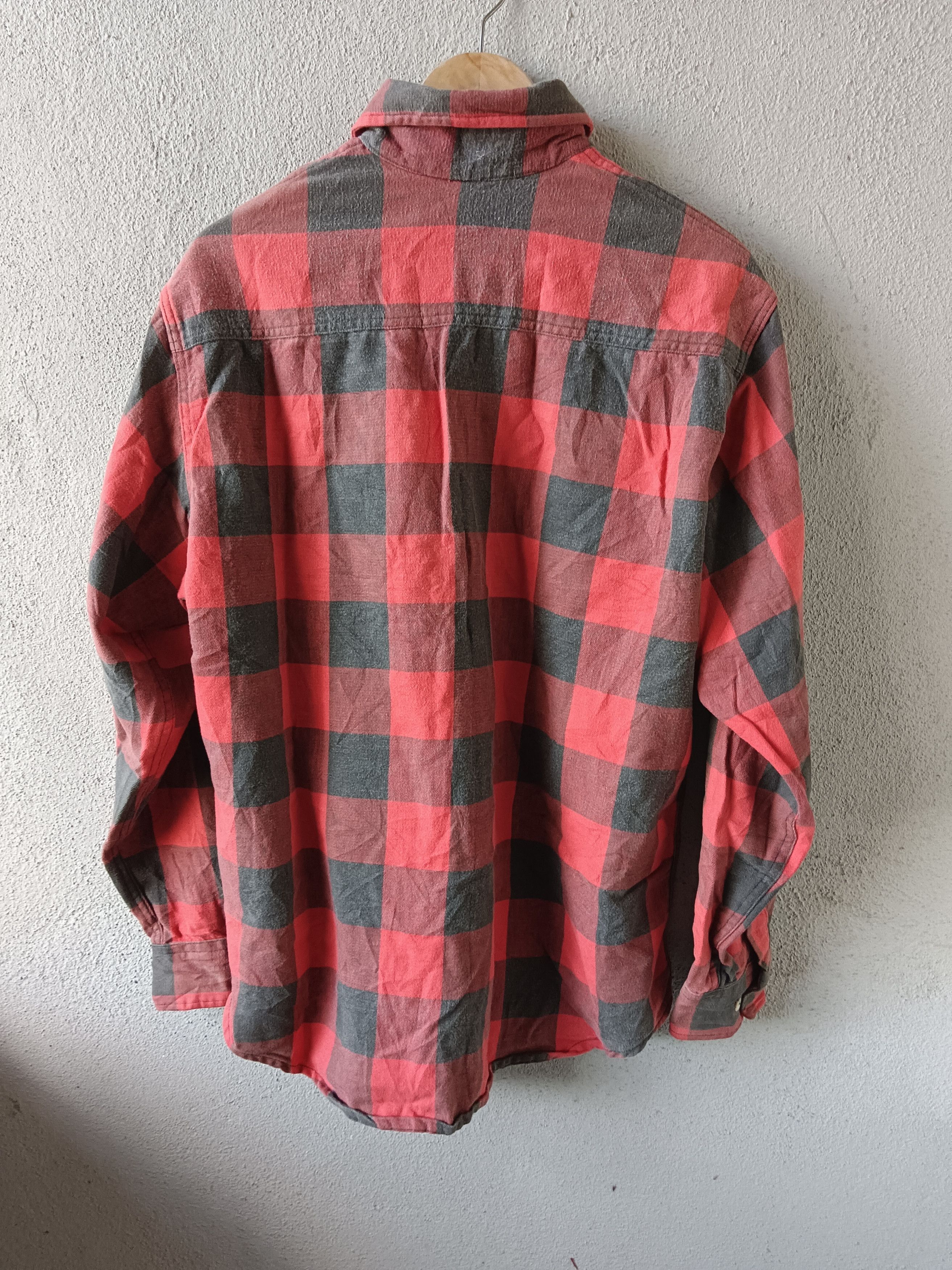 St. Johns Bay × Vintage Vintage St John Bay Chambray Shirt Size L Made in usa Size US L / EU 52-54 / 3 - 3 Thumbnail