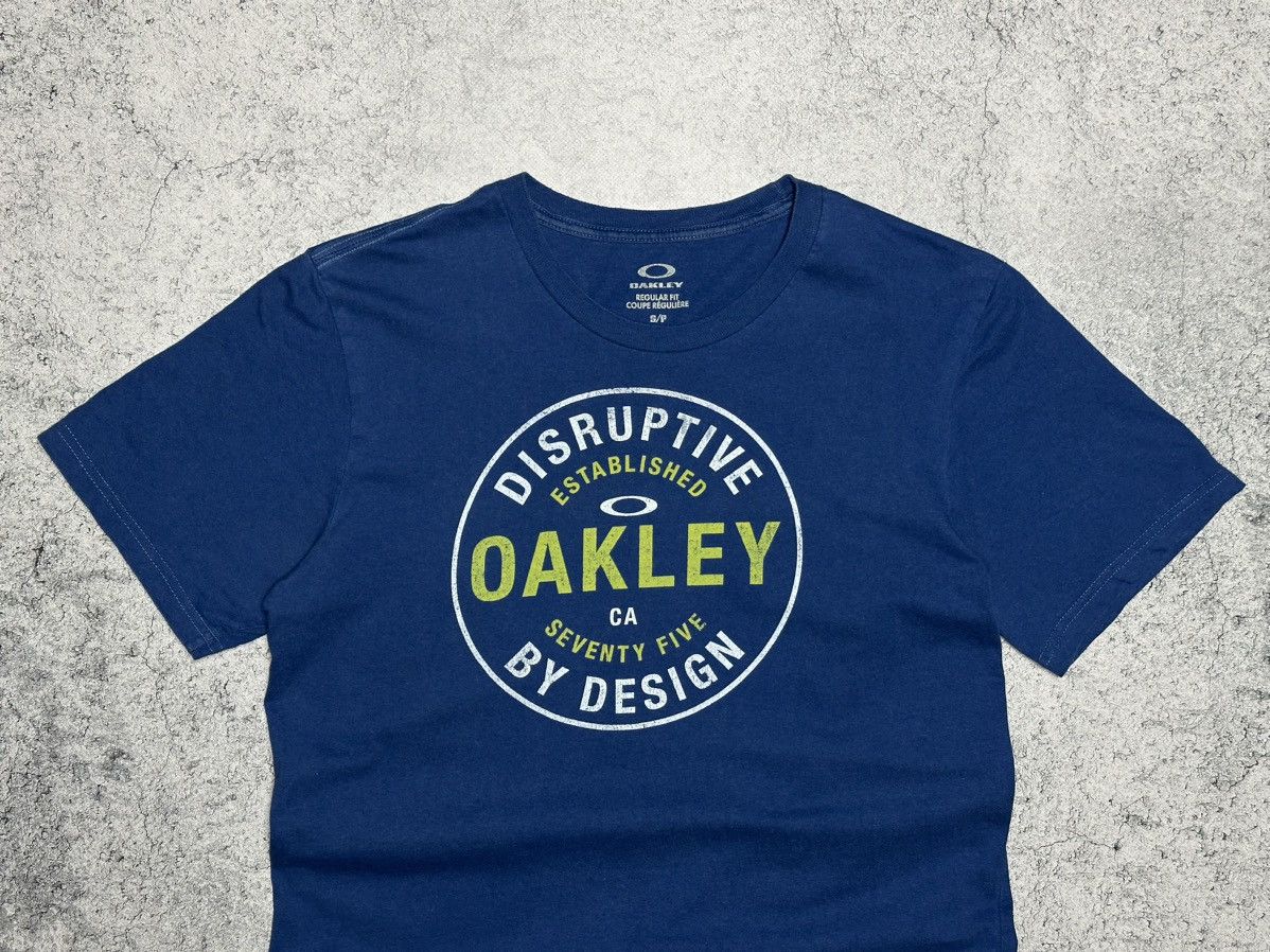 Vintage Oakley Center Logo T-Shirt Size US S / EU 44-46 / 1 - 3 Thumbnail
