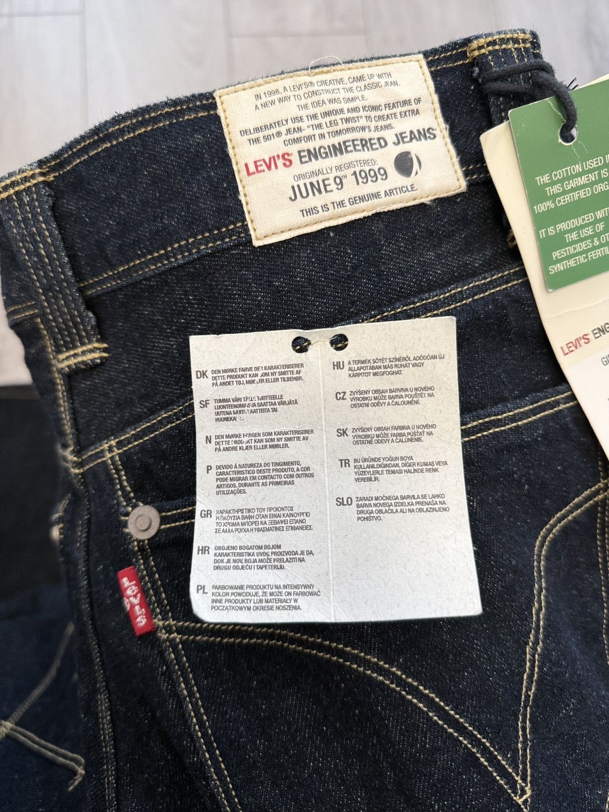 Levi's 1999 Levi’s Engineered Navy Baggy Flared Twisted Denim Jeans Size 28" / US 6 / IT 42 - 12 Thumbnail