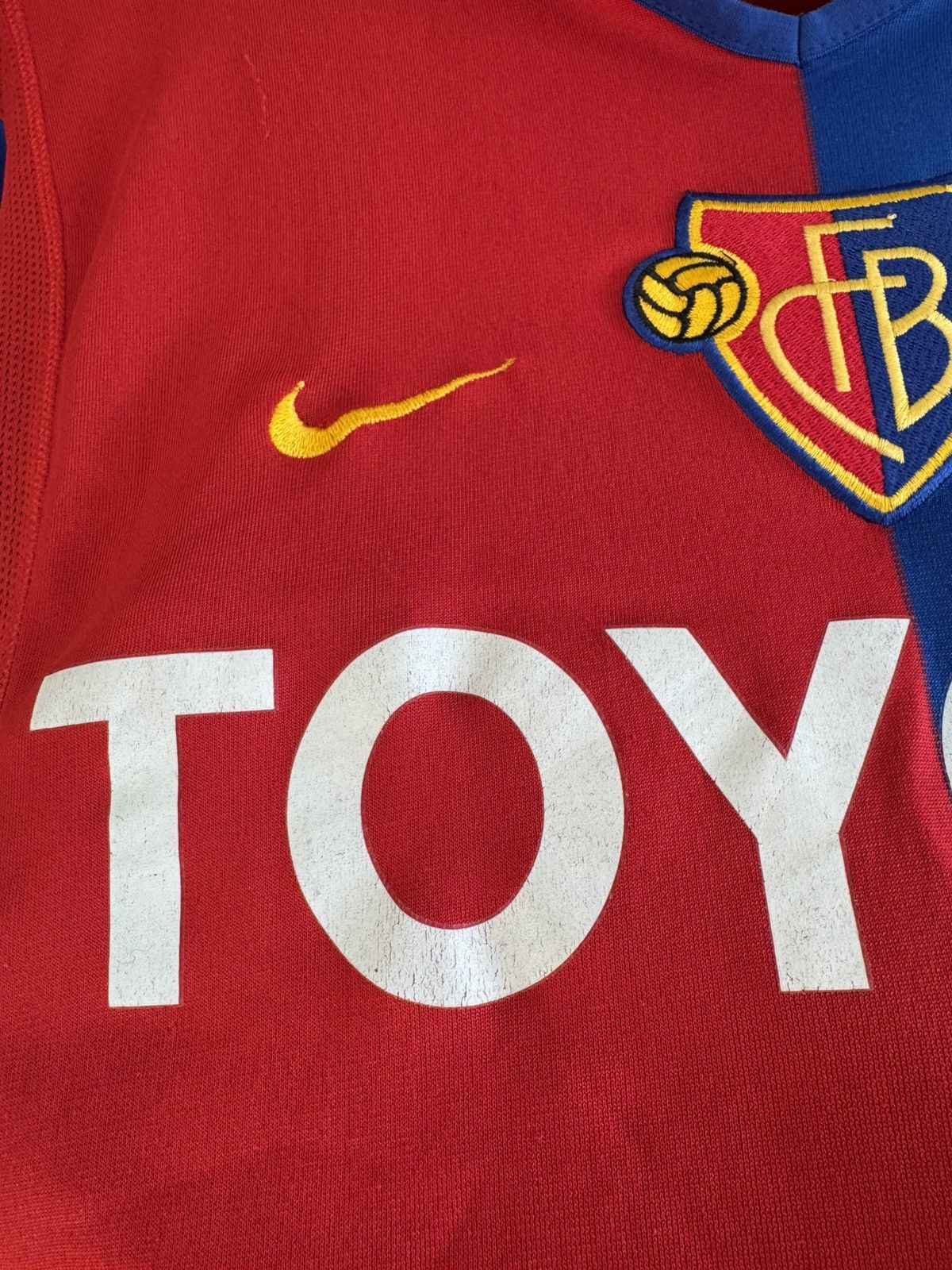 Nike Vintage Basel 2002-2004 Signed Home Soccer Jersey Kit Shirt Size US S / EU 44-46 / 1 - 12 Thumbnail