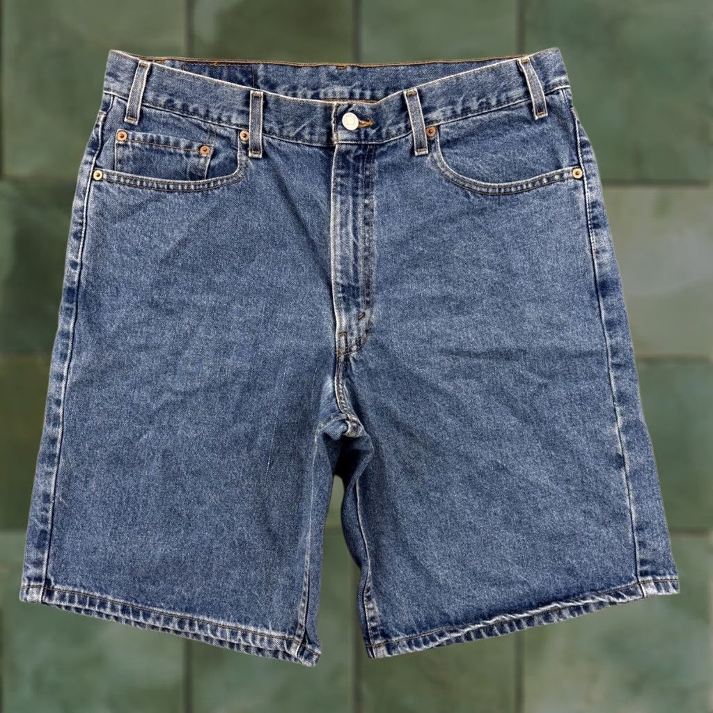 Levi's VINTAGE Levi's 550 Jean Shorts Men 36 Blue Relaxed Fit Baggy 90s Biker Skate 10" Jeans Shorts 36 Mens Denim Classic 5-Pocket Size US 36 / EU 52 - 1 Thumbnail