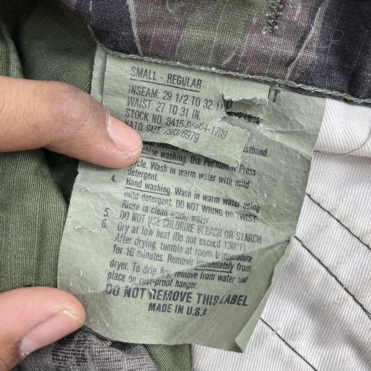 Vintage Vintage Trouser Combat Camouflage Tiger Stripe Cargo Pants Size US 33 - 10 Thumbnail