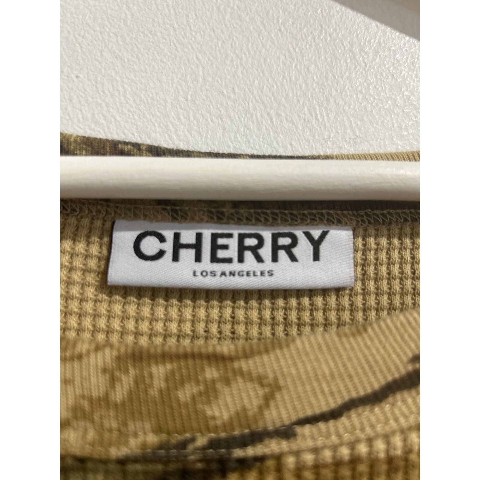 Cherry LA CHERRY LA WAFFLE KNIT CAMO THERMAL SIZE XXL PREOWNED Size US XXL / EU 58 / 5 - 3 Thumbnail