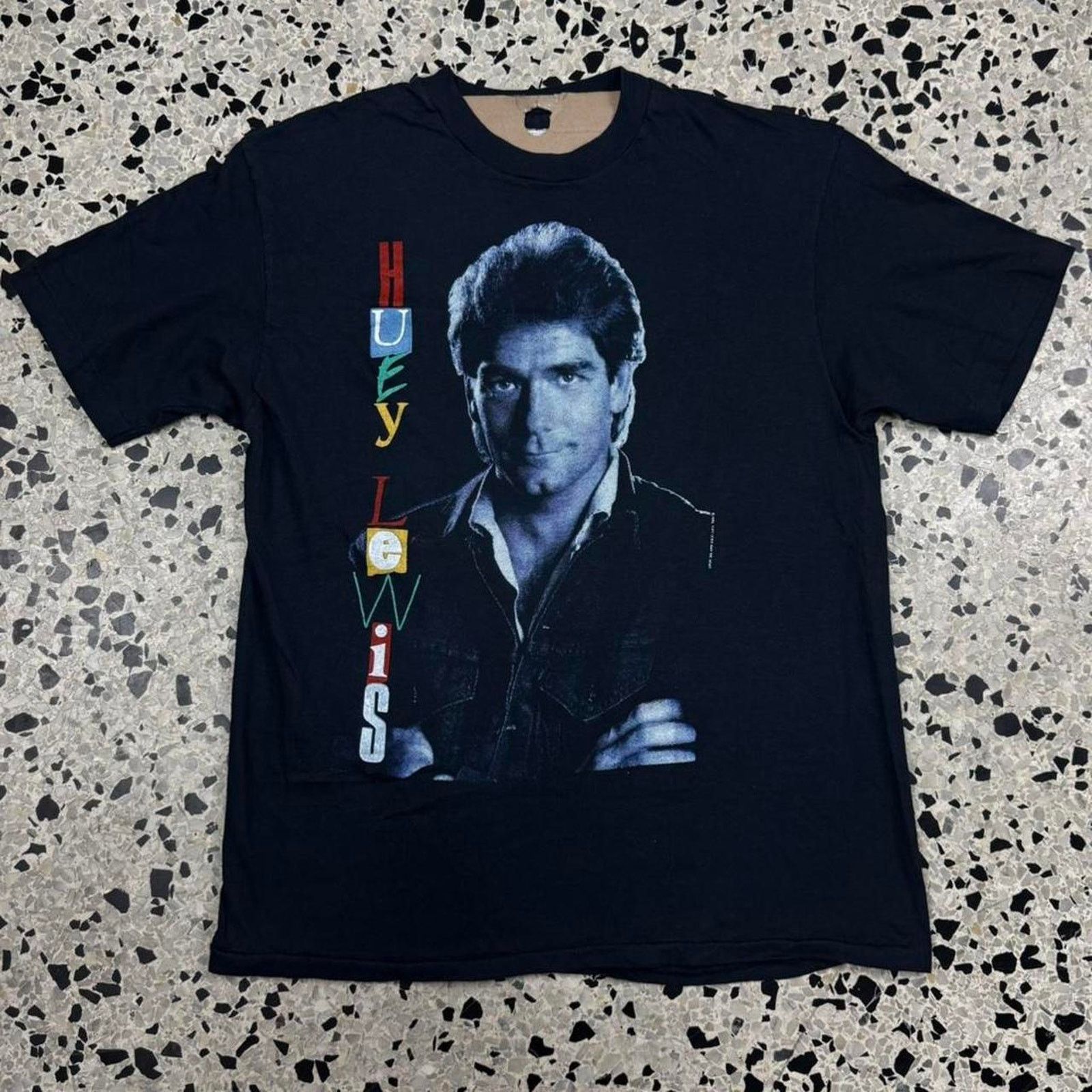 Hanes × Vintage VINTAGE 80S 1986 SINGLE STITCH HUEY LEWIS AND THE NEWS TEE: Size US L / EU 52-54 / 3 - 1 Thumbnail