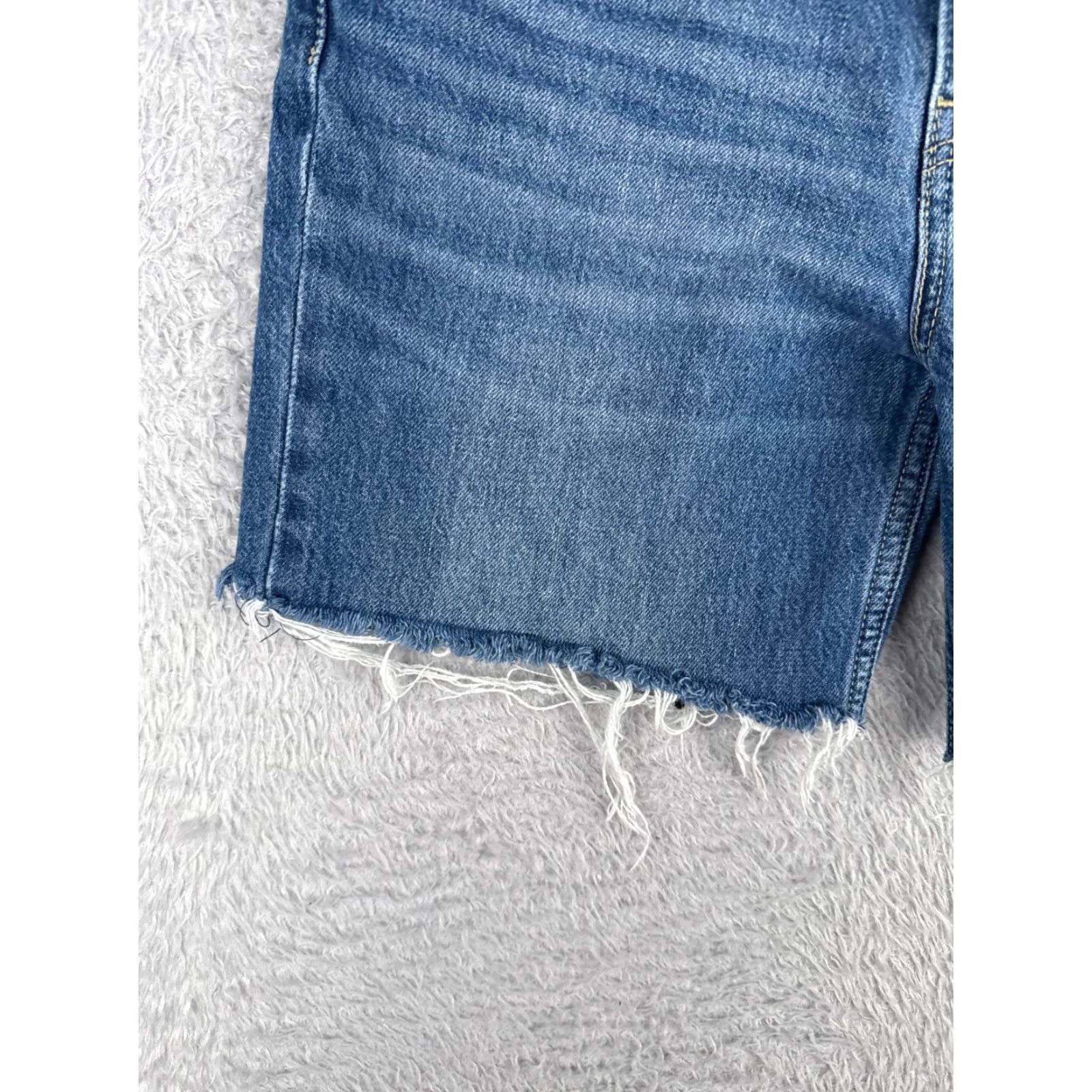 Levi's Levis Shorts Womens 26 Blue Denim Cutoff Low Pro Straight Mid Rise Cotton 26x6 Size 26" / US 2 / IT 38 - 3 Thumbnail