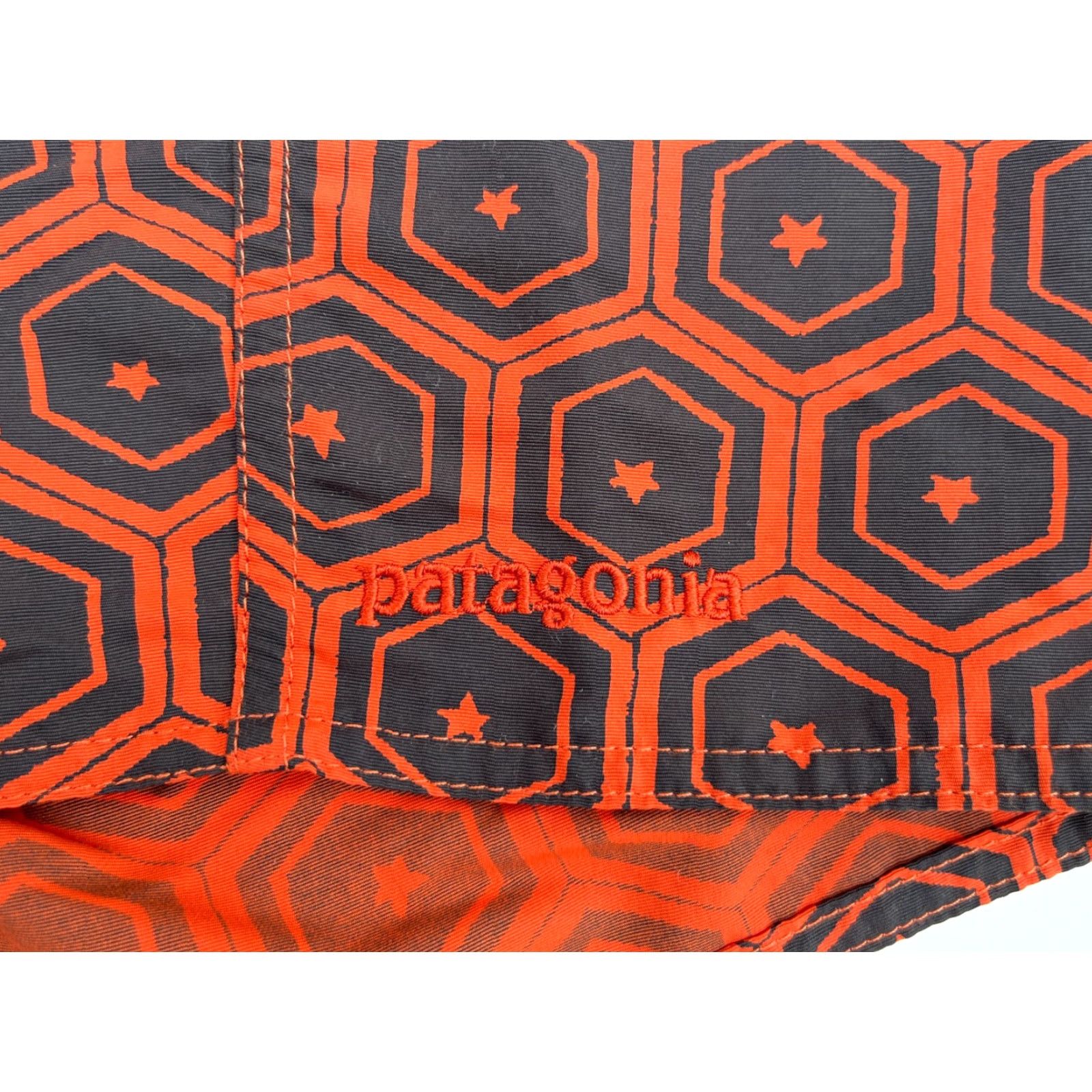 Patagonia Patagonia Board Shorts Geometric Pattern Sz 35 Men's Wavefarer Nylon Red Beach Outdoor Surfing Mens Bottom Size US 35 - 7 Thumbnail
