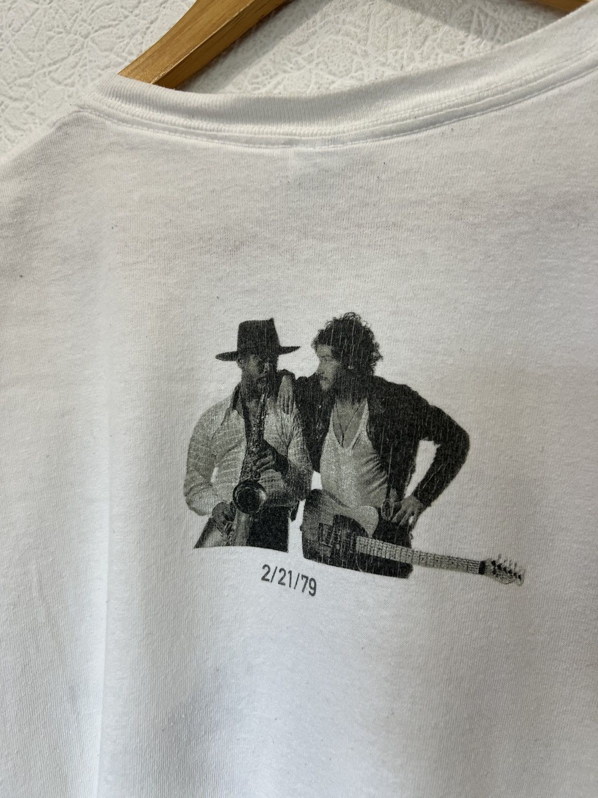 Band Tees Vintage White T Shirt Bruce Springsteen 2009 Thrill Hill Size US XL / EU 56 / 4 - 9 Thumbnail