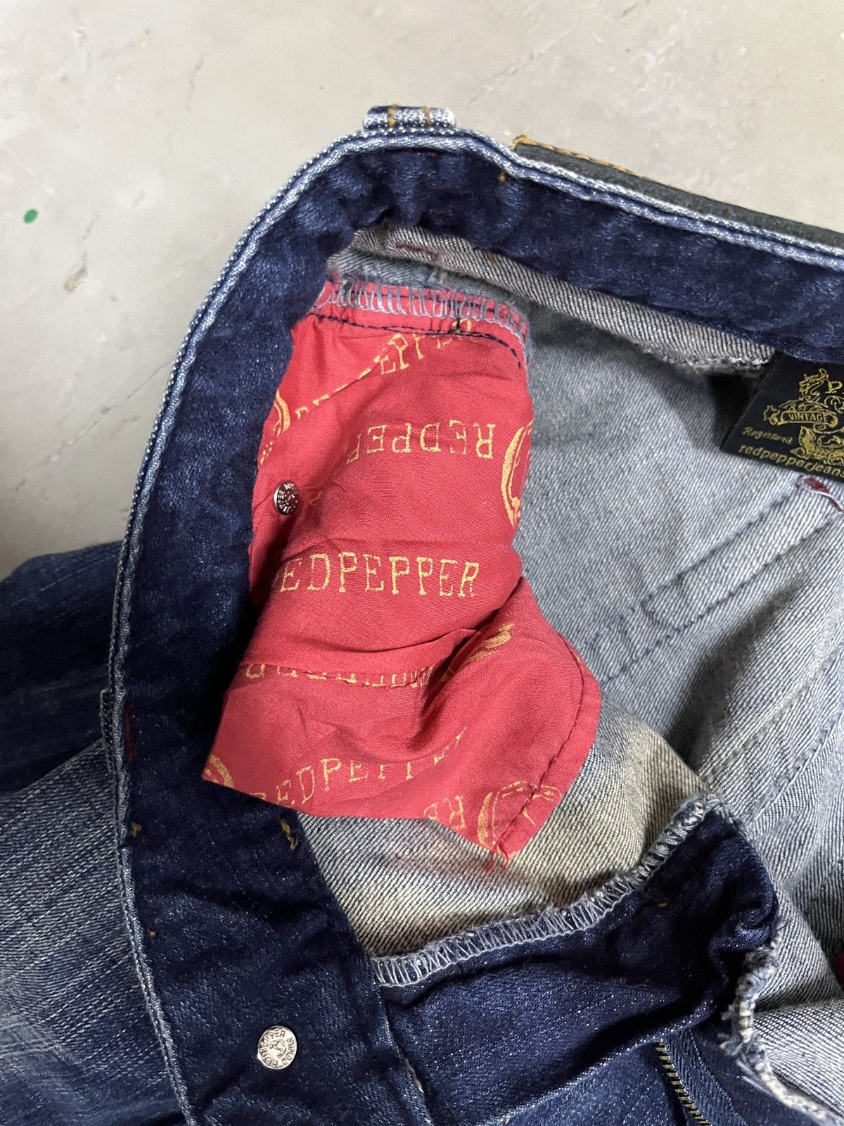 Tornado Mart Red Pepper Back Embroidered Clawmark Flared Jeans Size US 29 - 12 Thumbnail