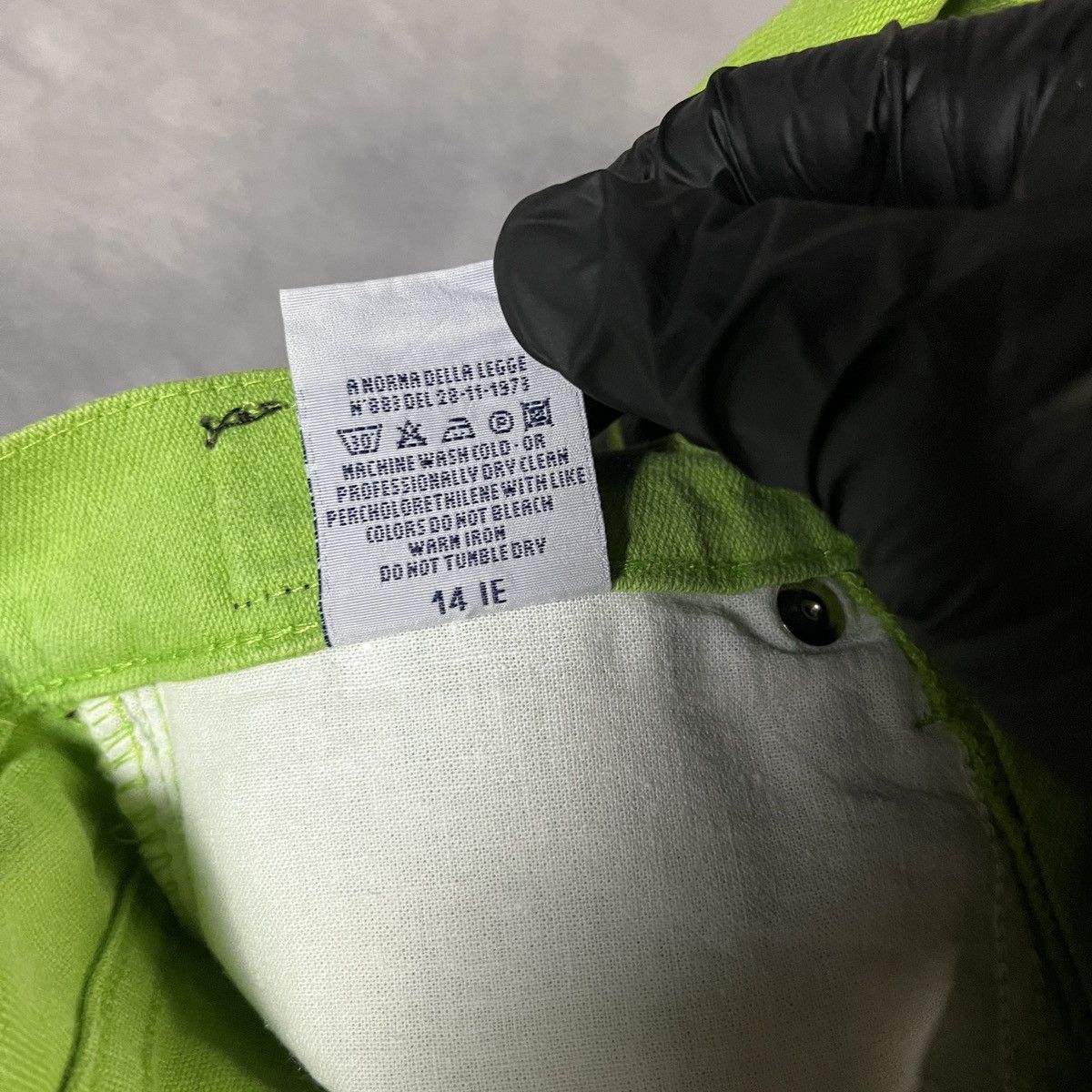 Versace RARE VERSACE Jeans Couture Neon Green Size 26" / US 2 / IT 38 - 7 Thumbnail
