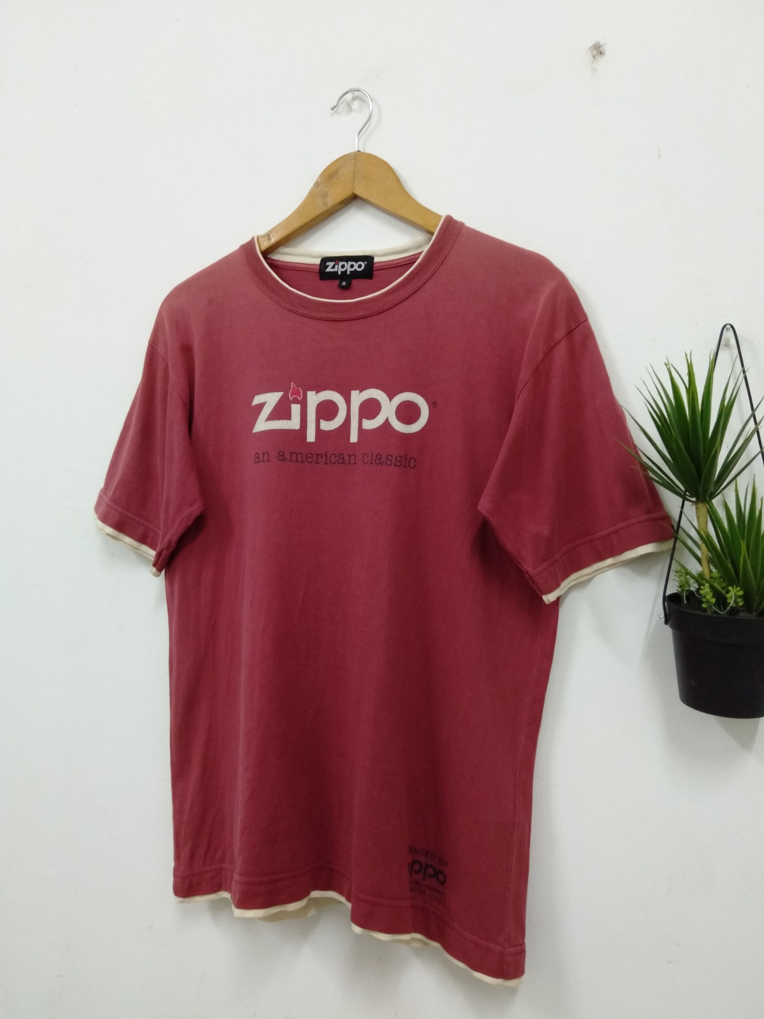 Vintage Vintage 90s Zippo Spell out logo promo t shirt rare Size US M / EU 48-50 / 2 - 7 Thumbnail