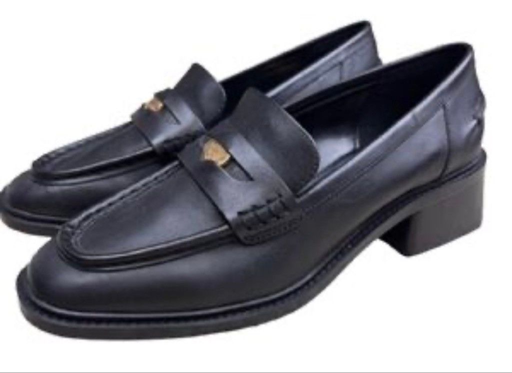 Vince Camuto Women's Vince Camuto Black Penny Loafers Size 8.5 Size US 8.5 / IT 38.5 - 1 Thumbnail