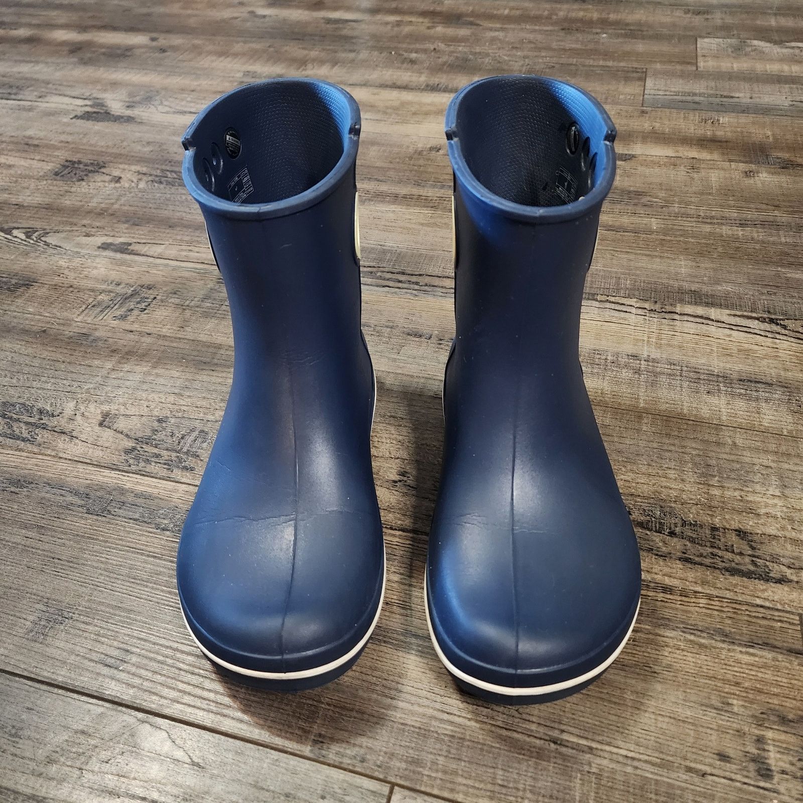 Crocs Crocs Jaunt Shorty Navy Pull on rainboots shoes sz 7 b38 Size US 7 / IT 37 - 2 Thumbnail