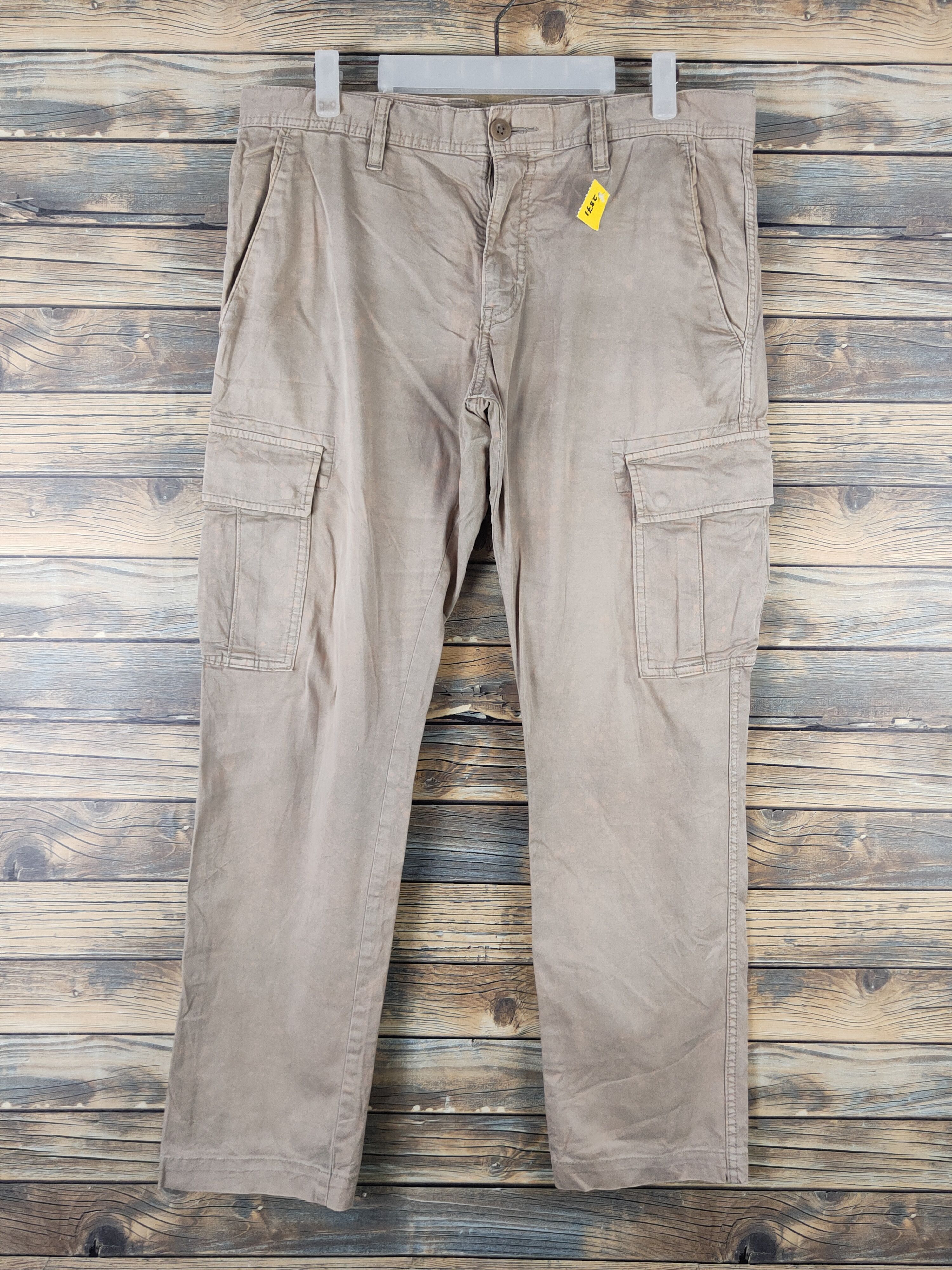 Japanese Brand DL Uniqlo Beige Multipocket Cargo Pants #2371 Size US 35 - 1 Thumbnail
