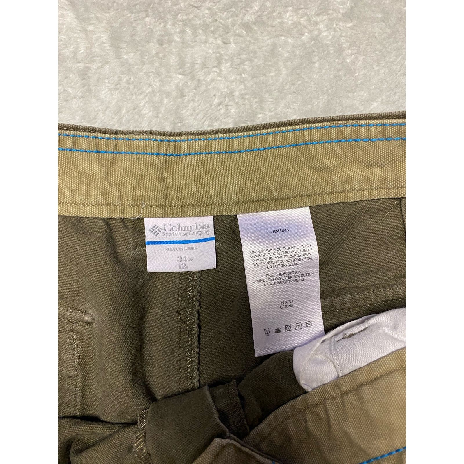 Columbia 2pcs Bundle Columbia cargo short and Route 66 size 34 Size US 34 / EU 50 - 5 Thumbnail