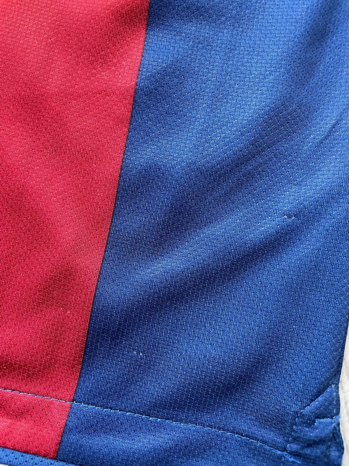 Nike × Vintage Vintage Nike Barcelona soccer jersey 10 Messi size S Size US S / EU 44-46 / 1 - 10 Thumbnail