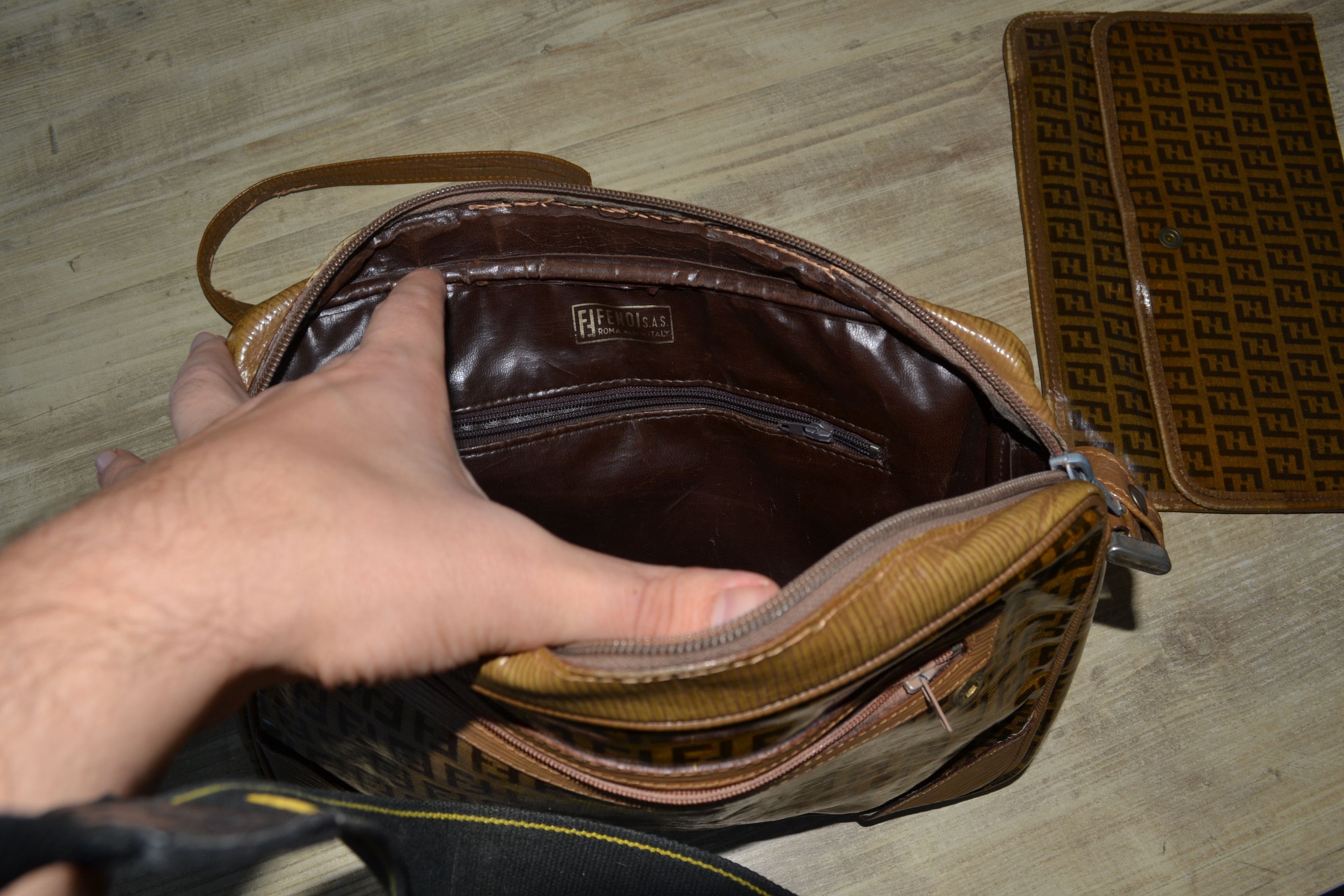 Fendi FENDI Crossbody Bag Clutch Brown FF 90s Zip Logo Monogram Size ONE SIZE - 12 Thumbnail
