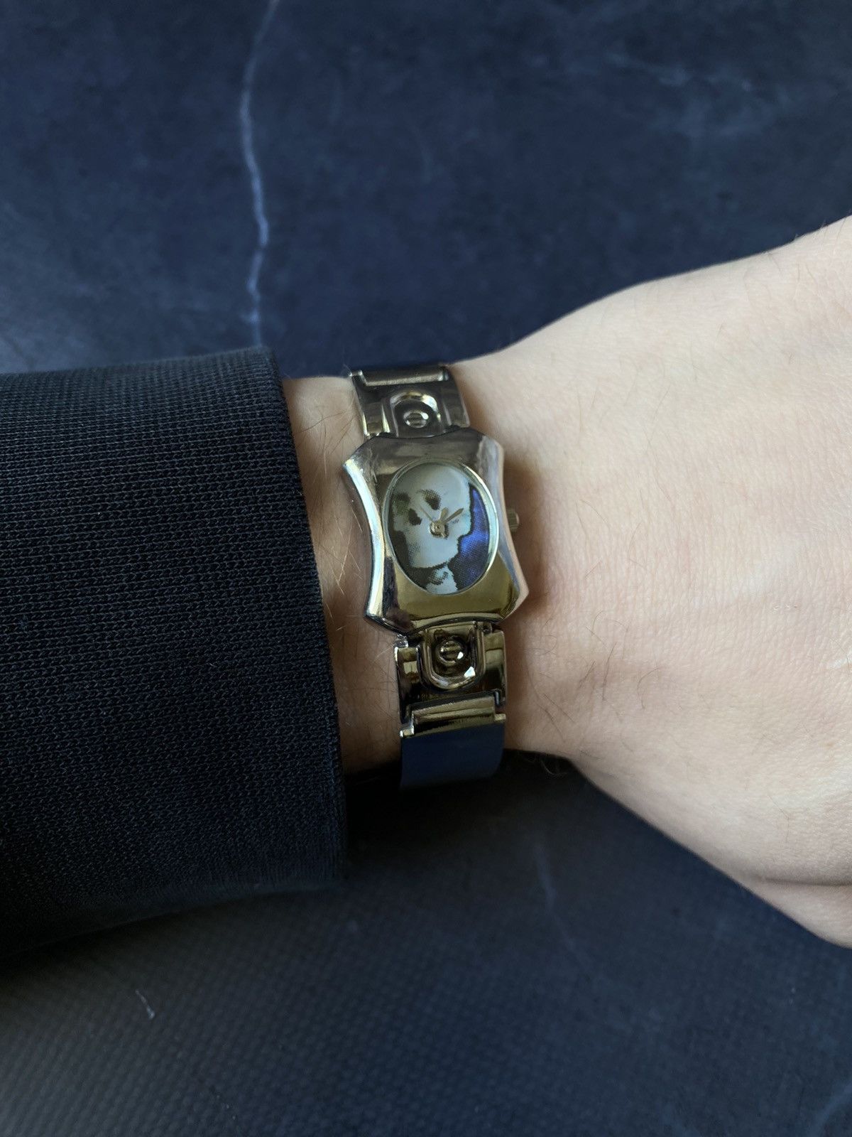 Hysteric Glamour Futuristic Skull Design Watch with Metal Bracelet Size ONE SIZE - 2 Thumbnail
