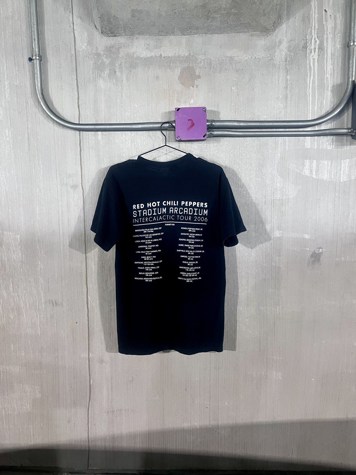 Gildan 2006 Red Hot Chili Peppers “Stadium Arcadium” Planet Tee S Size US S / EU 44-46 / 1 - 7 Thumbnail