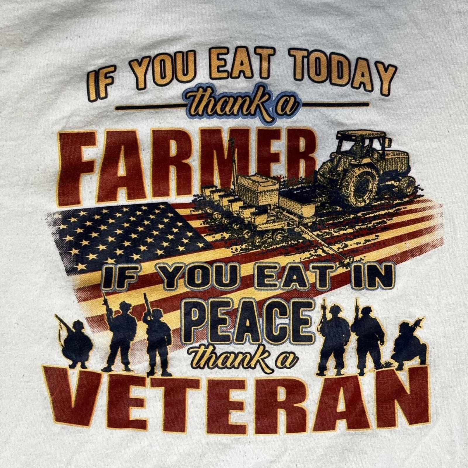 Gildan Vintage Patriotic Farmer and Veteran Graphic T-Shirt White Size US XL / EU 56 / 4 - 2 Thumbnail