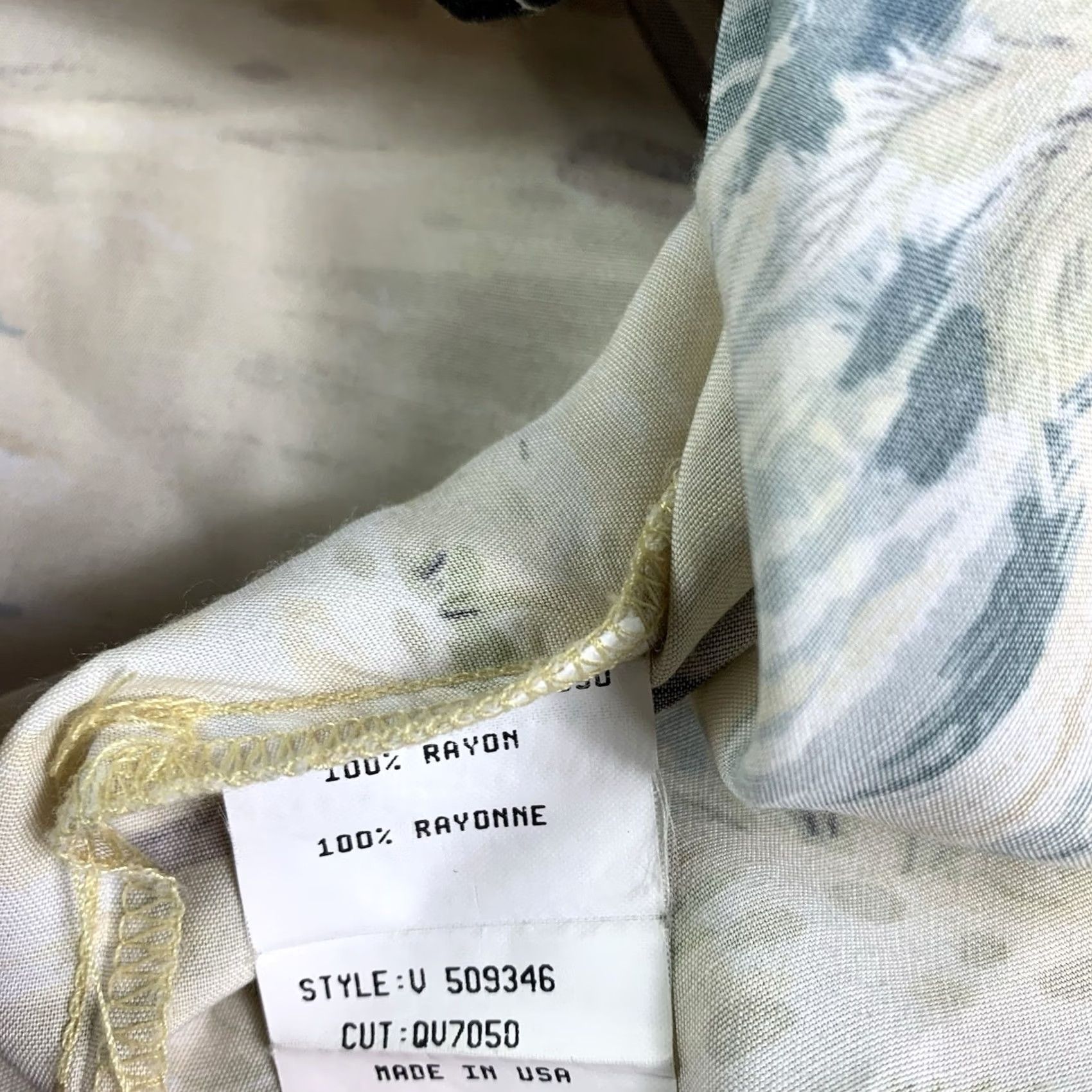 Quiksilver VINTAGE Quiksilver Hawaiian Shirt Mens Large L Green Rayon Floral Pocket Camp Collar USA Silver Edition Size US L / EU 52-54 / 3 - 6 Thumbnail