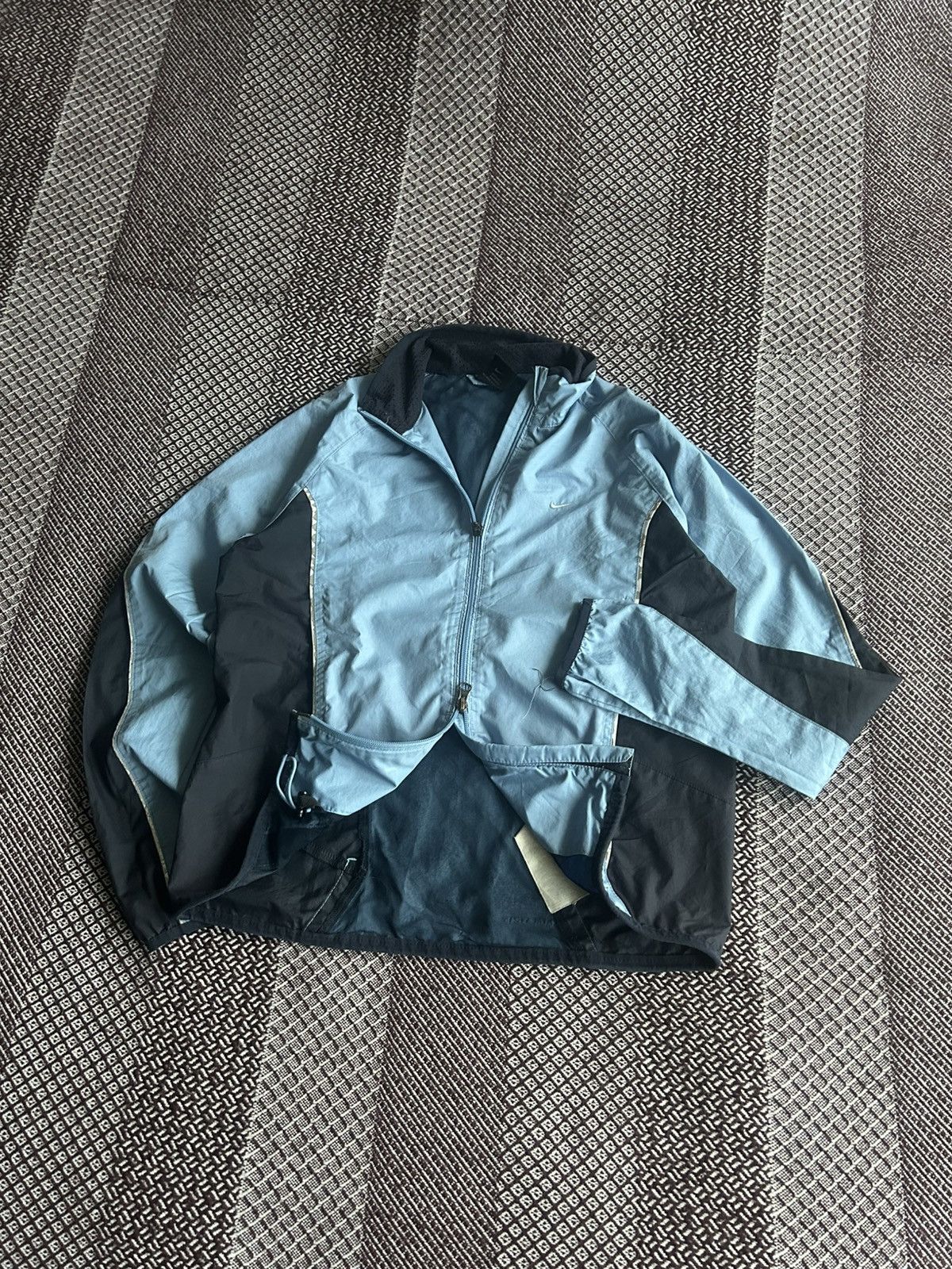 Nike Vintage Nike Clima-Fit Women Jacket Style Reflective Size S Size S / US 4 / IT 40 - 6 Thumbnail