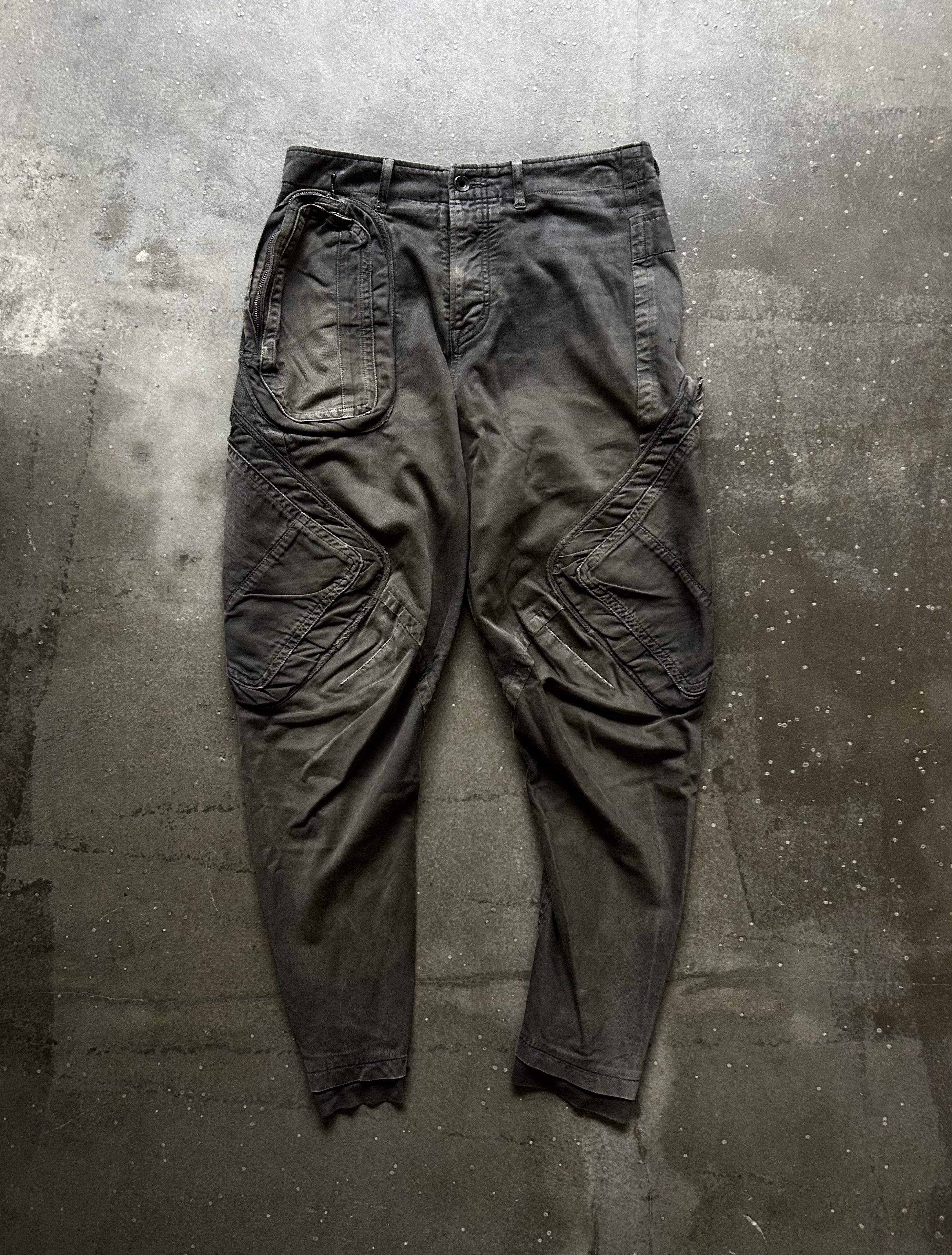 Julius Julius 10s Distressed Curved Cargo Pants Size US 32 / EU 48 - 1 Thumbnail