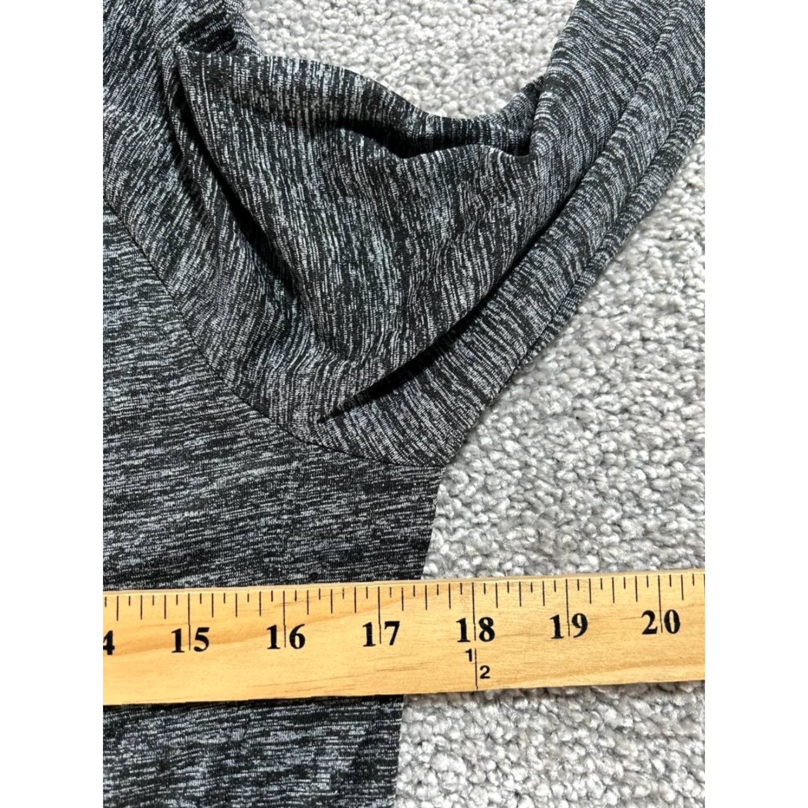 Under Armour Under Armour UA Tech Twist Top Women M Gray Heatgear Running & Jogging Shirt Pullover Long Sleeve Mock Neck Regular Size Medium Size M / US 6-8 / IT 42-44 - 5 Thumbnail